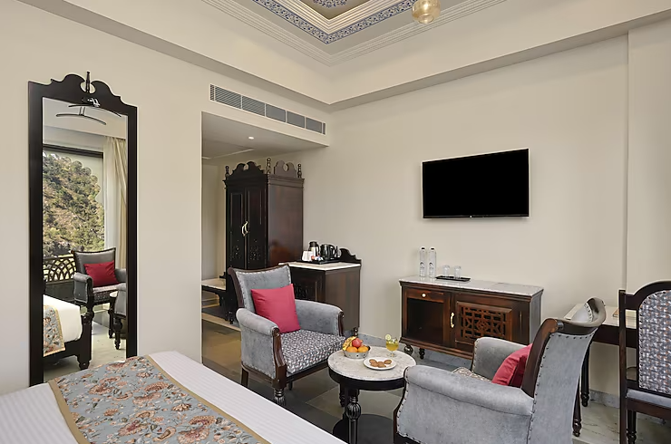 Trulyy The Kanooja Palace Lake View Deluxe Rooms 3