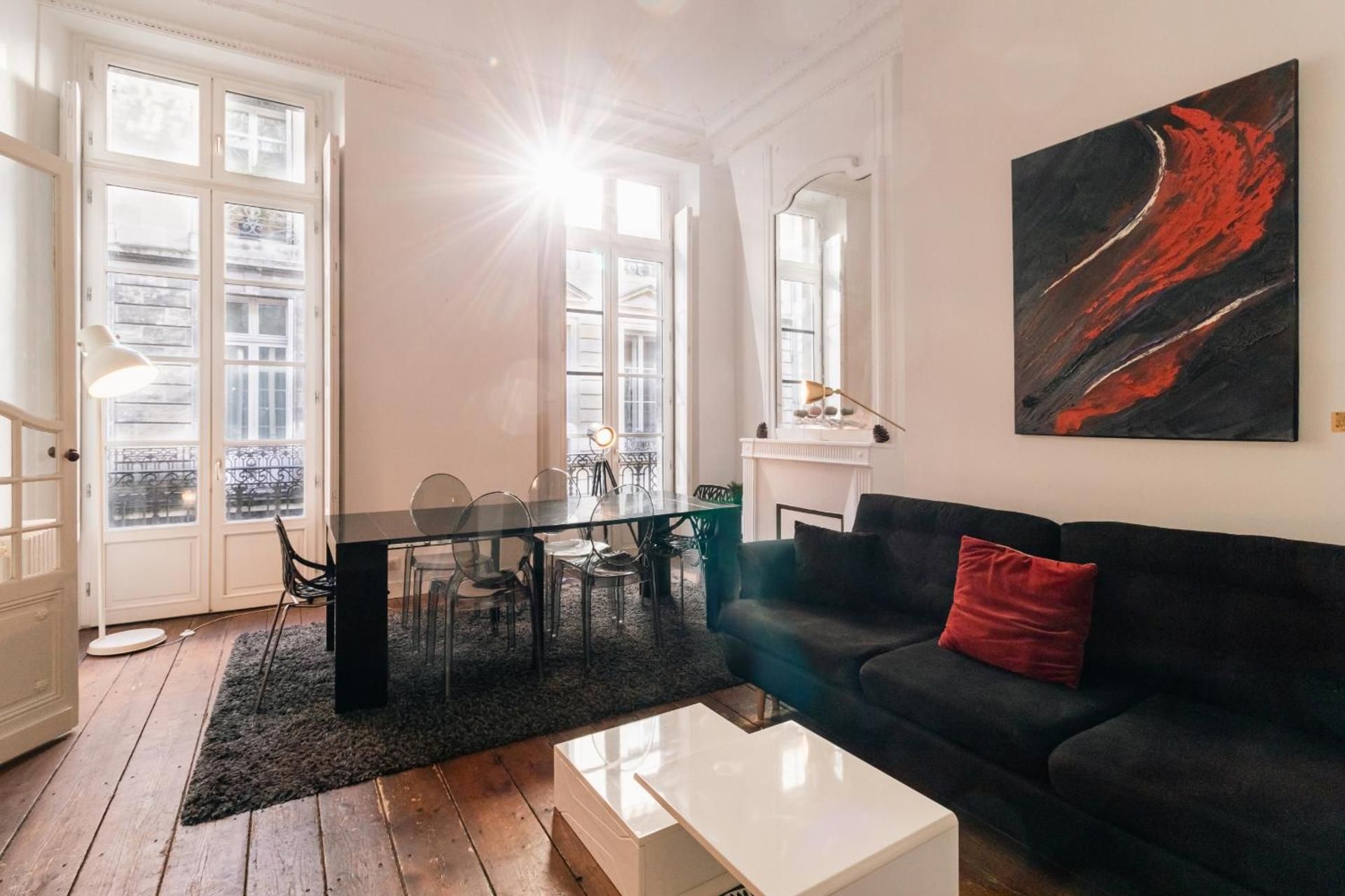 Shared lounge/TV area