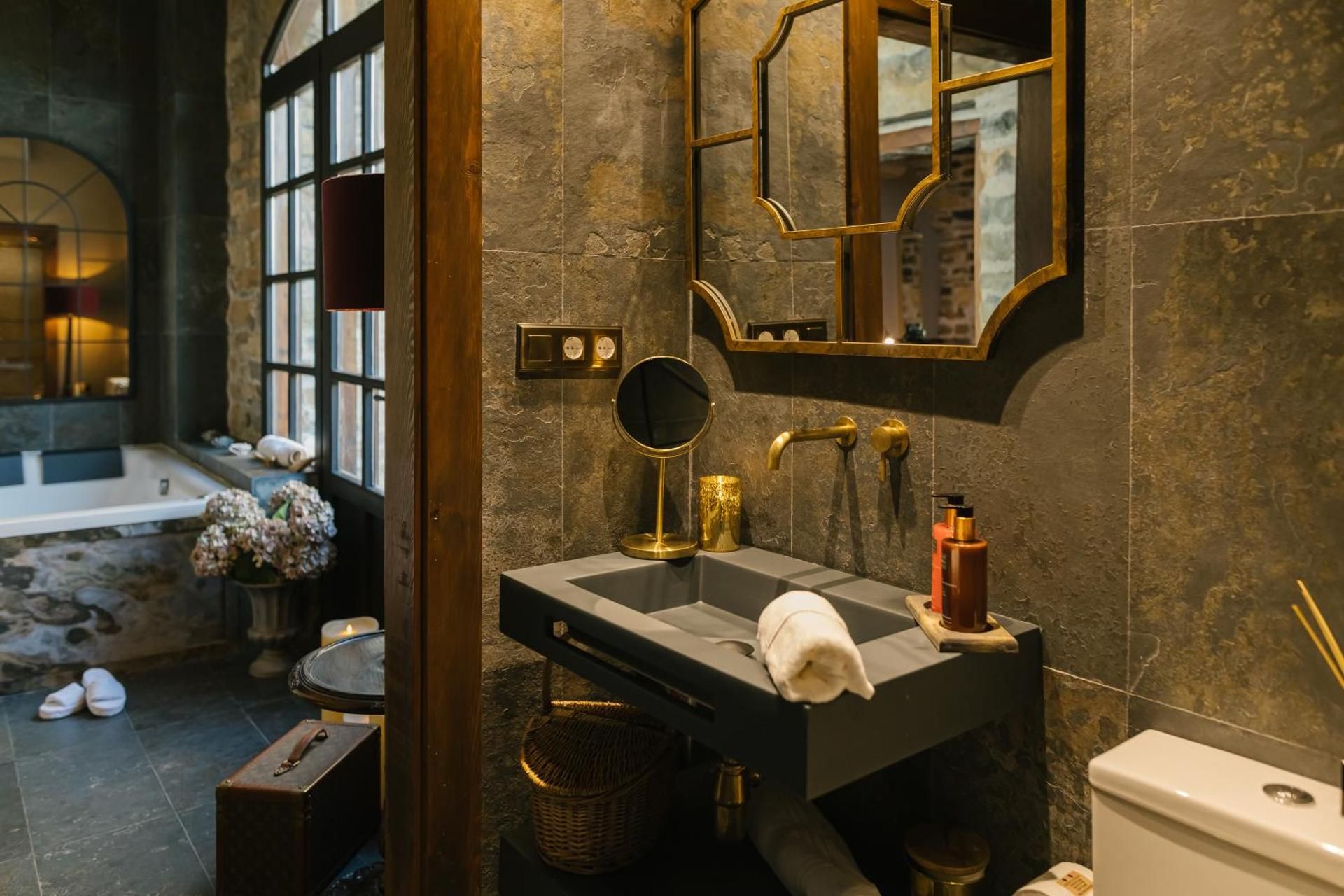 Apartamentos El Rincon de Usana Zona Zero Deluxe Suite with Spa Bath 5