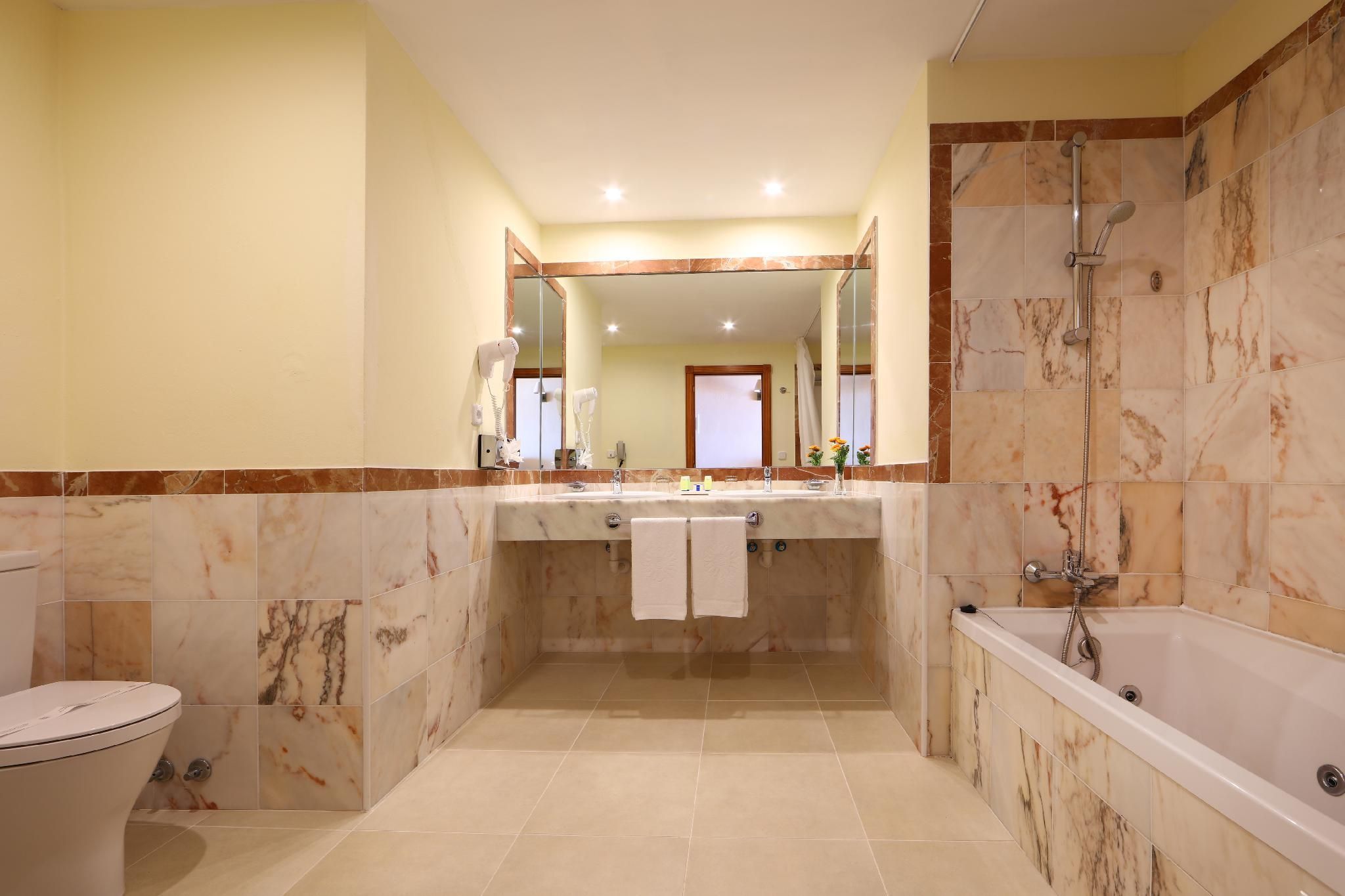 Sunlight Bahia Principe Tenerife Complex Junior Suite 2