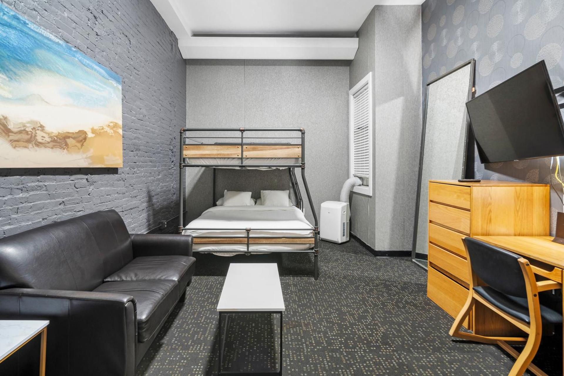 Temple Place Suites 2+3 Standard Double Room with Shared Bathroom