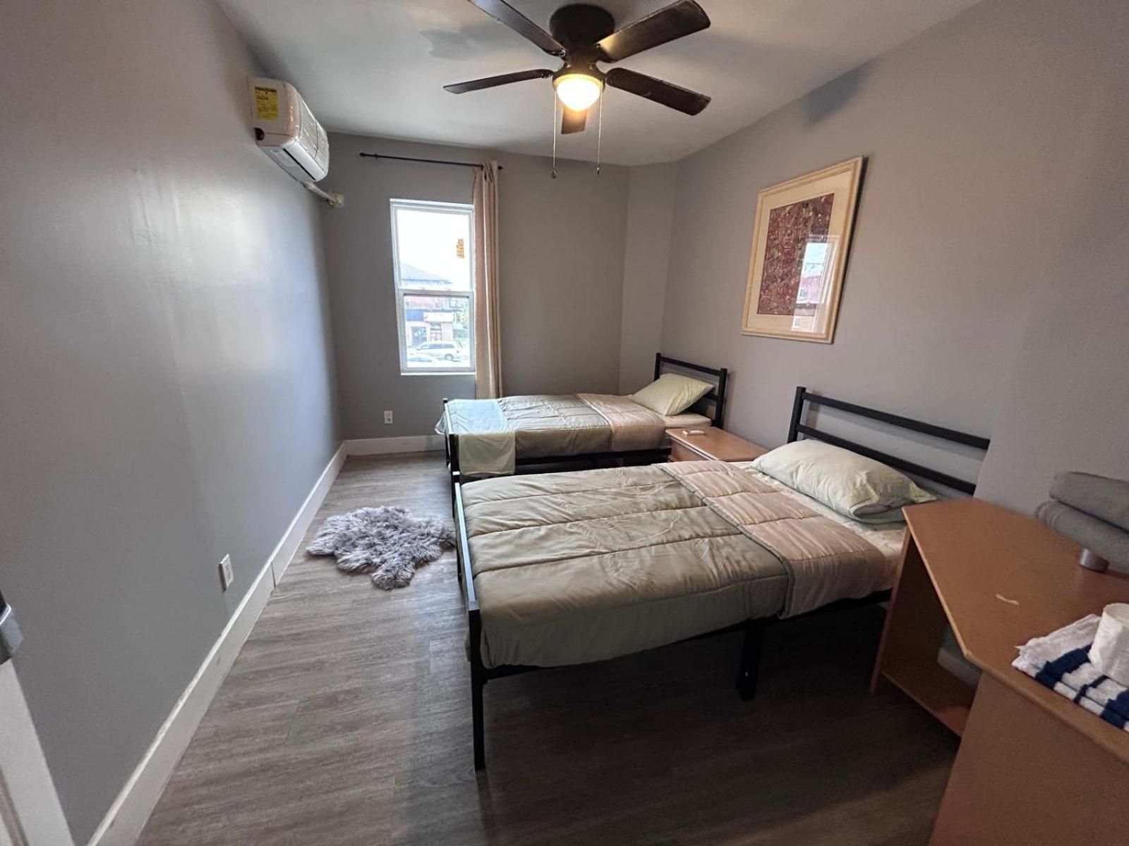 Baby Hotel By BYD Double Room with Shared Bathroom 3