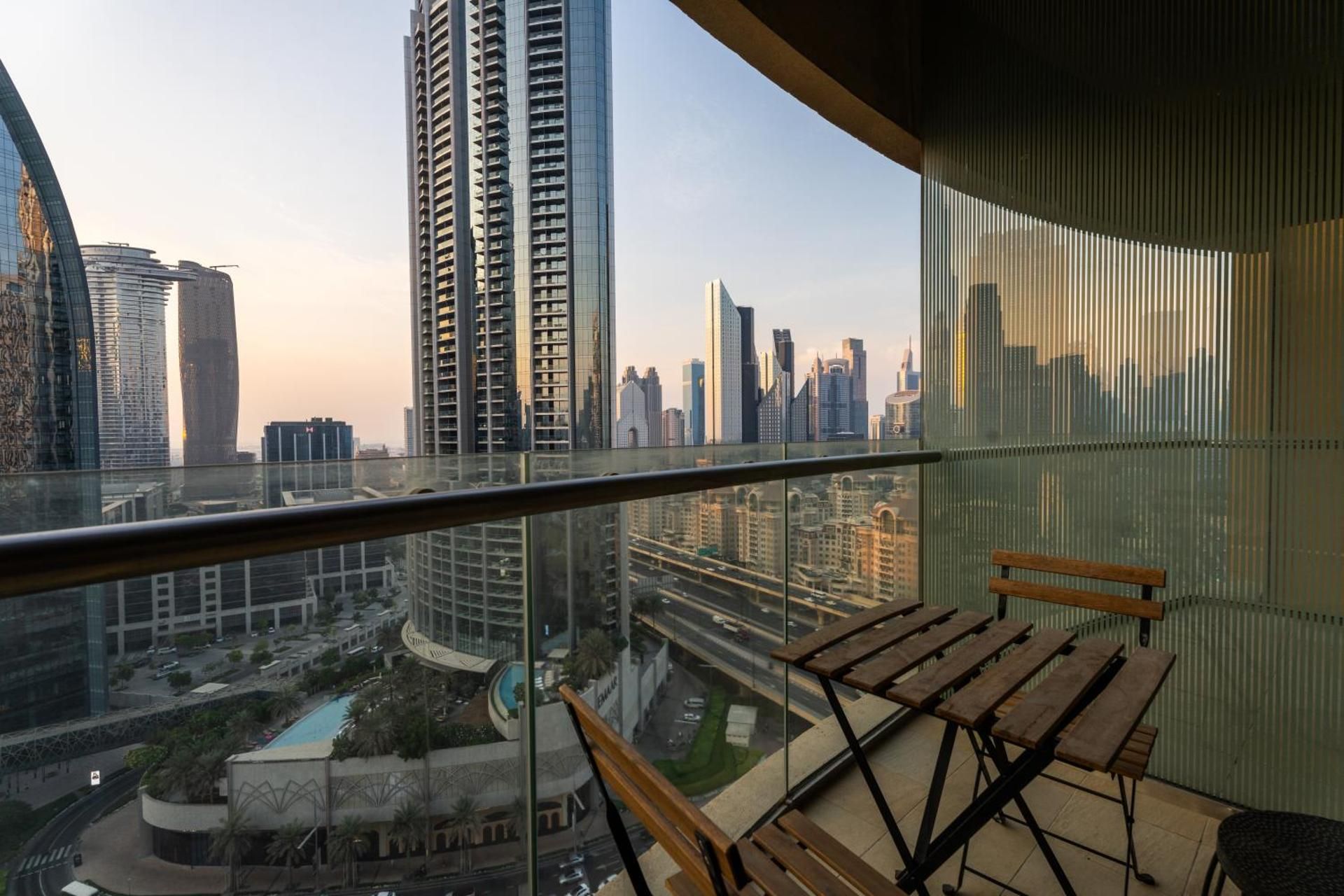 Abi Holiday Homes - Studio & 1BR Dubai Mall Fashion Avenue Residences Studio 17