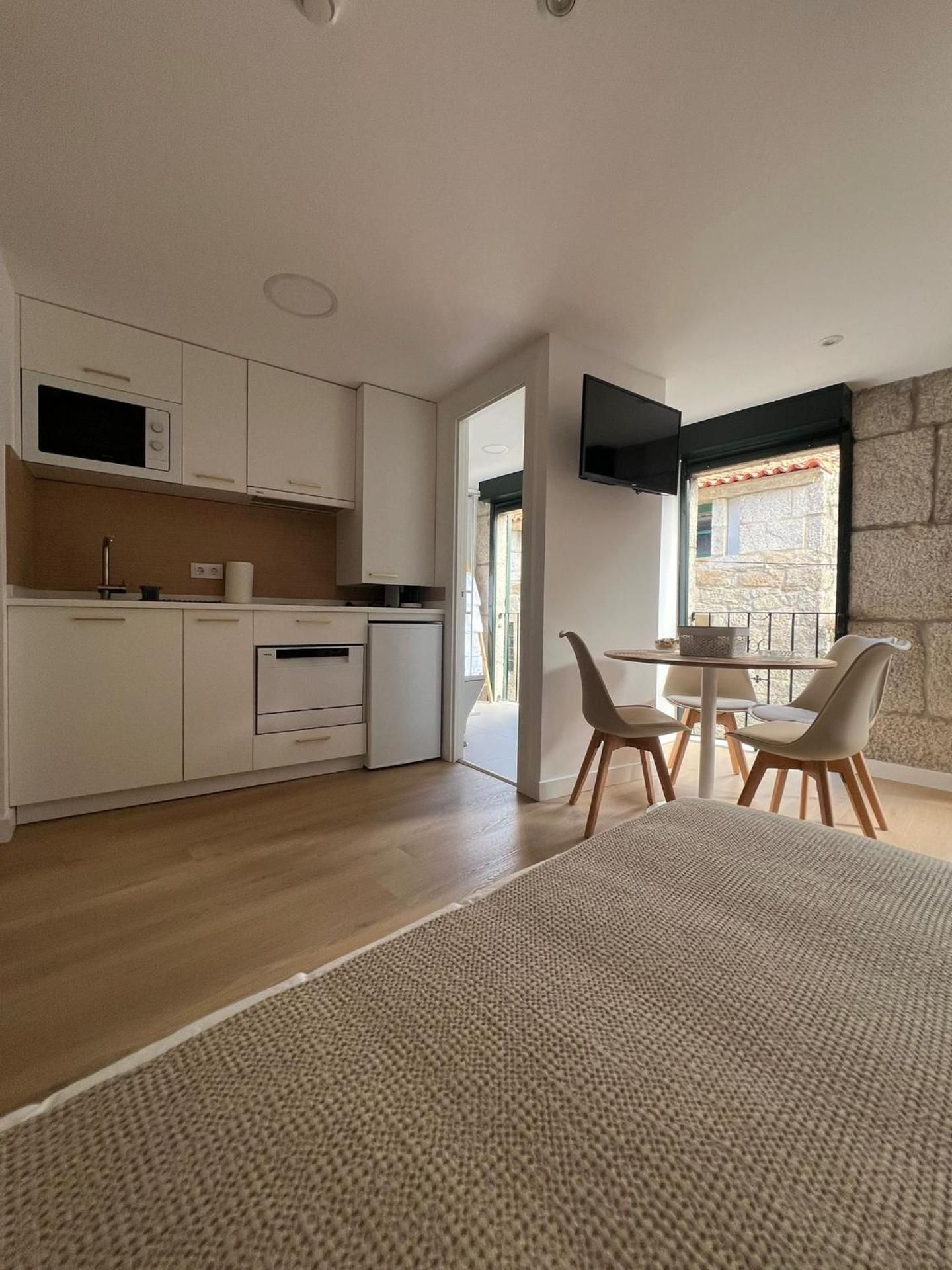 One-bedroom Loft Apartment 