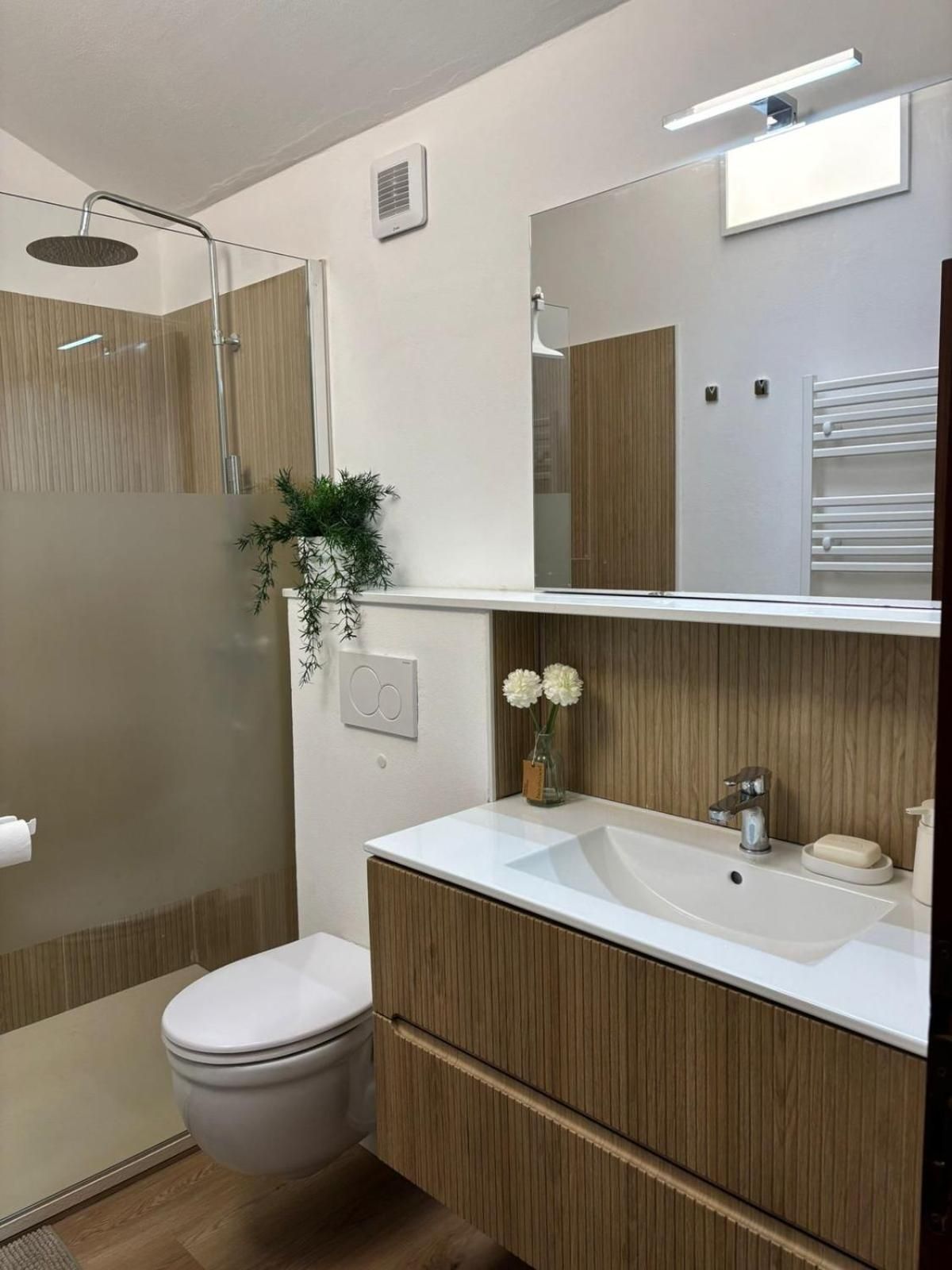 L'Intermezzo Family Room with Private Bathroom 3