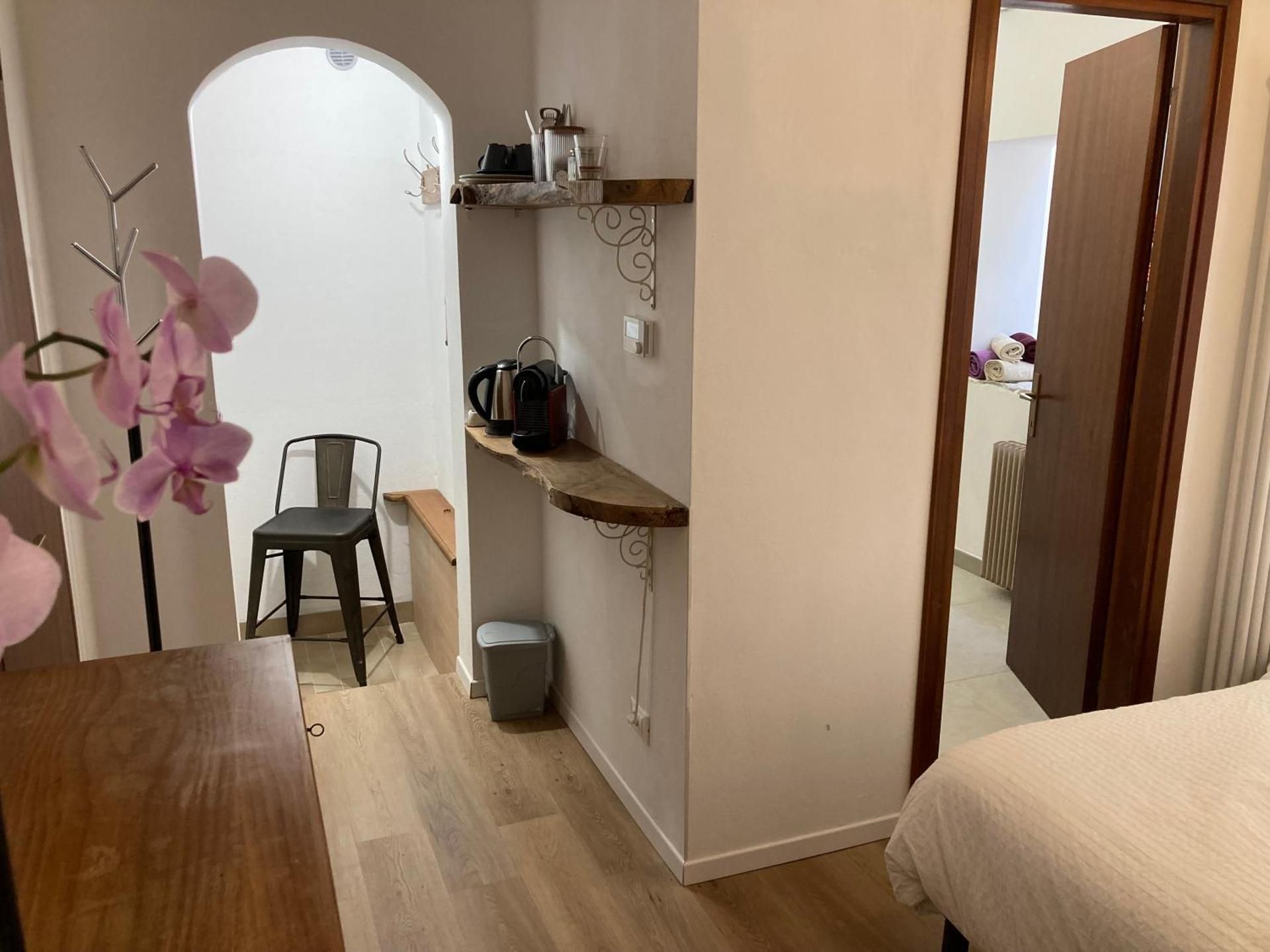 L'Intermezzo Double Room with Private Bathroom 9