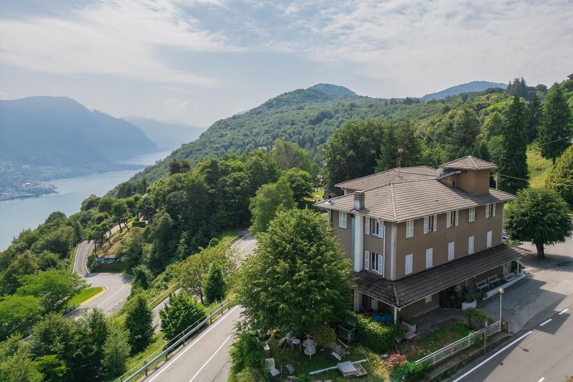 PET FRIENDLY HOTEL MIRABEAU