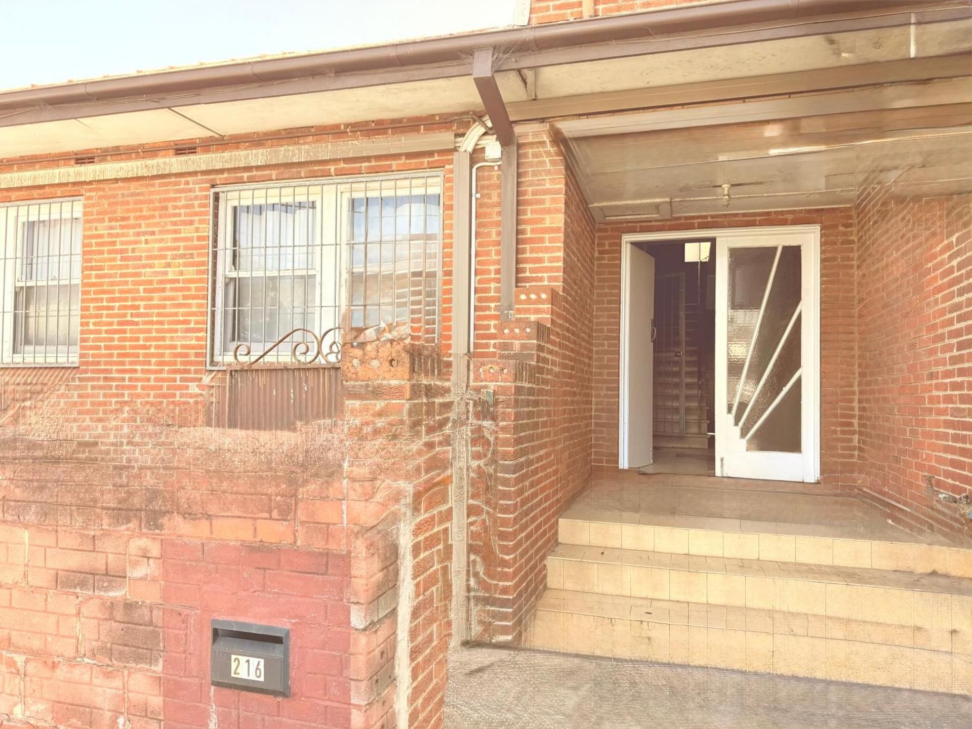 Shipradi Homes - Beautiful unit in Prime location