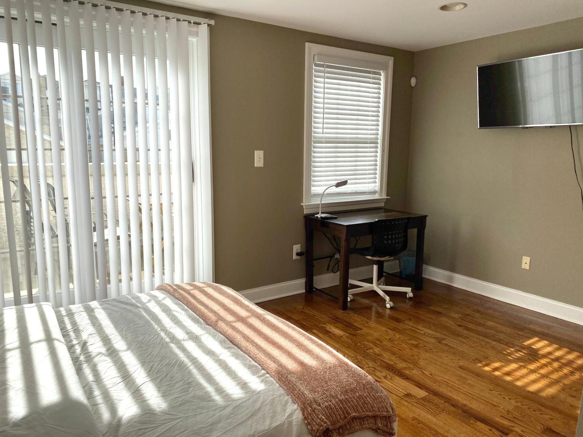 Queen Room with Balcony