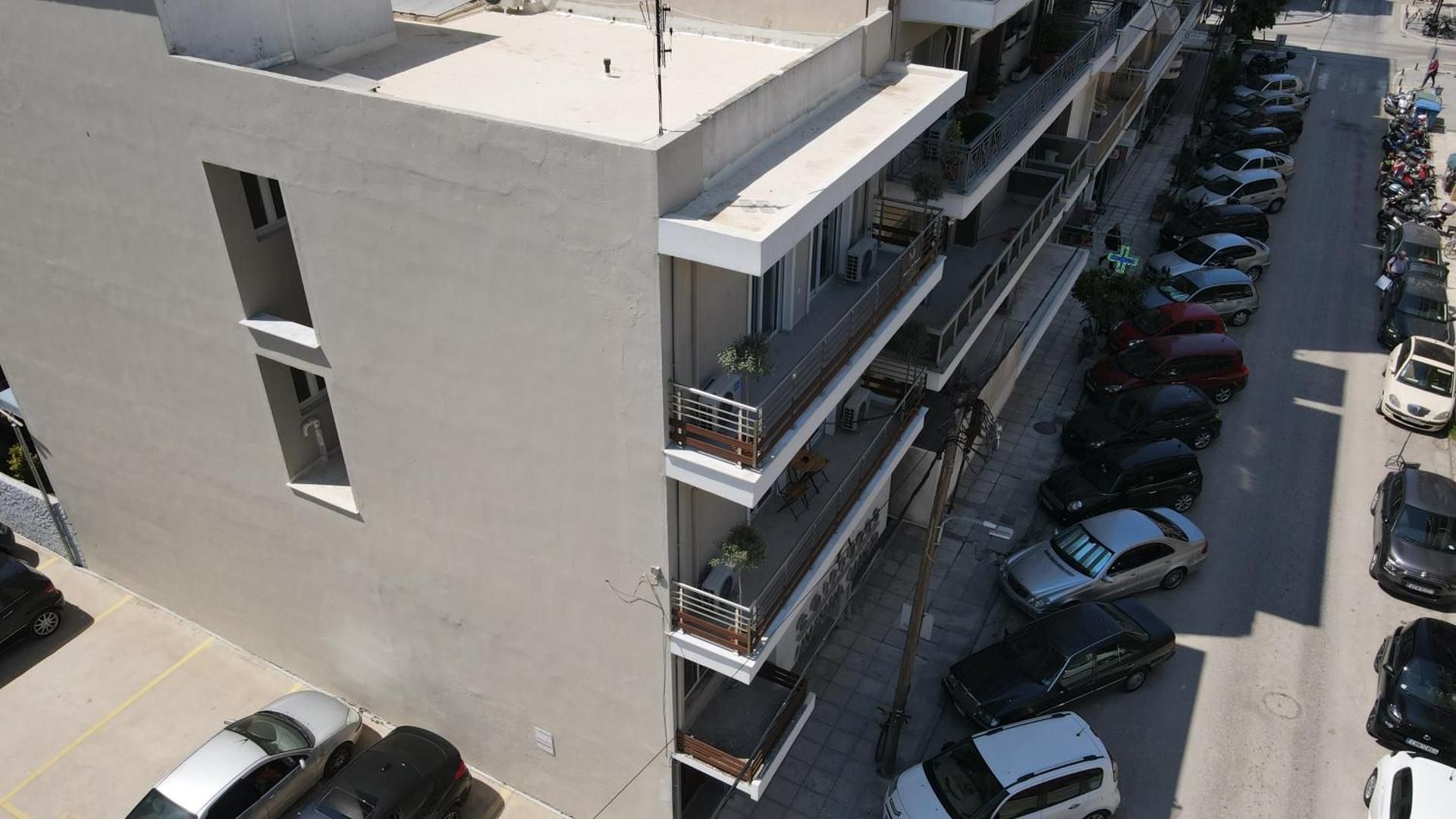 ORFEAS & NIOVI suites AXD