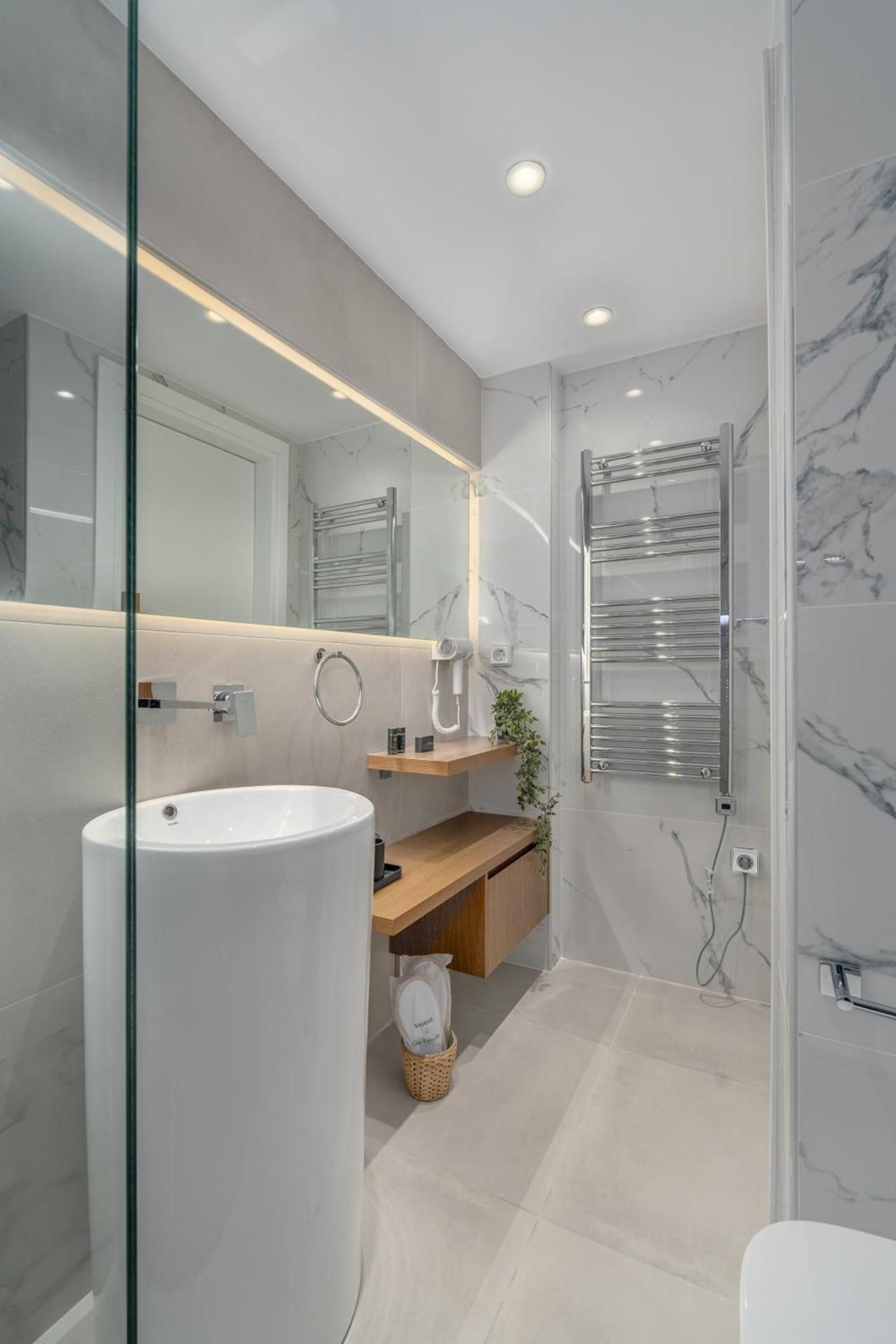 'Green & Blue' Castella Luxury Suites Superior Apartment with Balcony