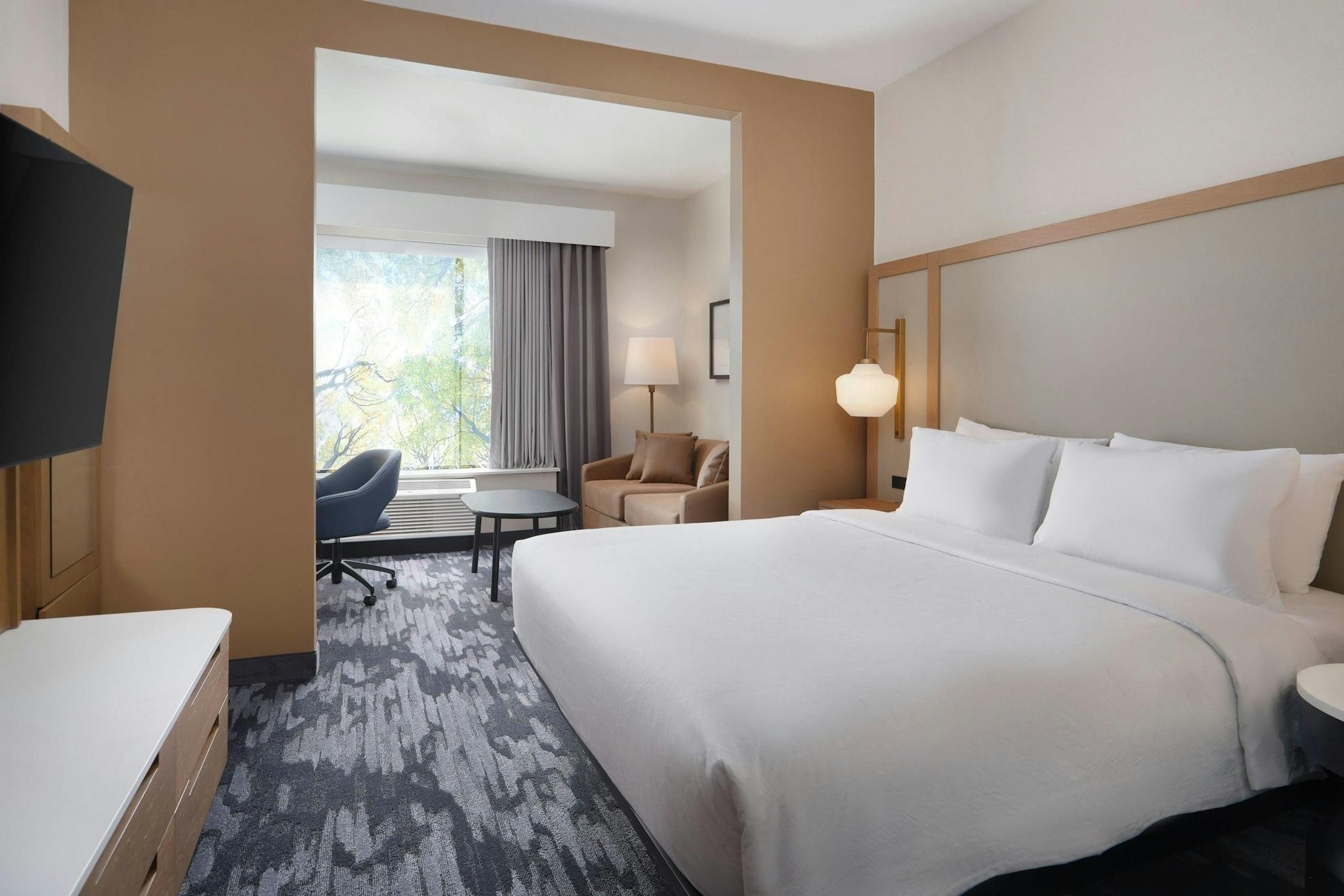 Executive Guest room, 1 King, Sofa bed