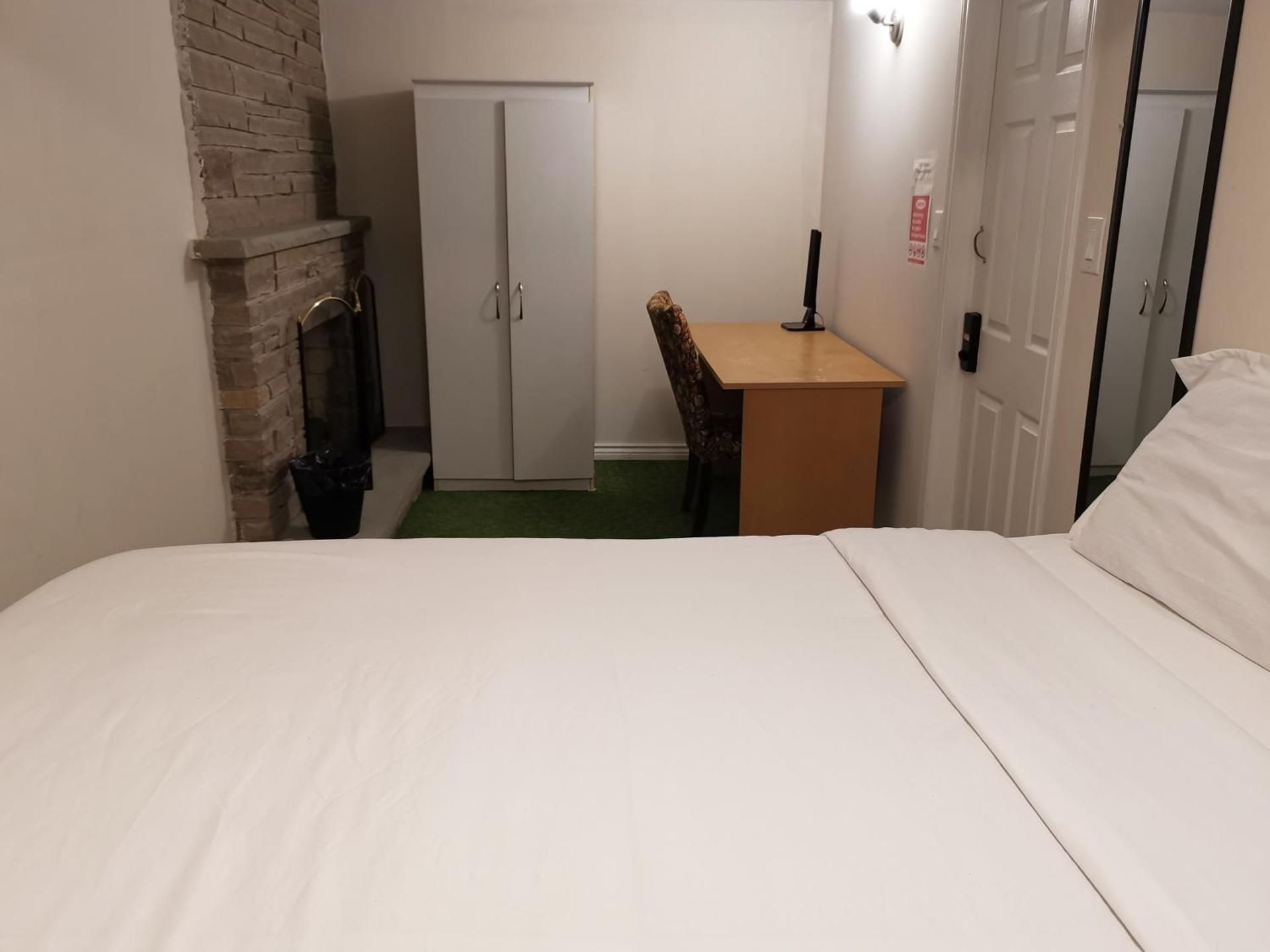 Double Room with Private External Bathroom