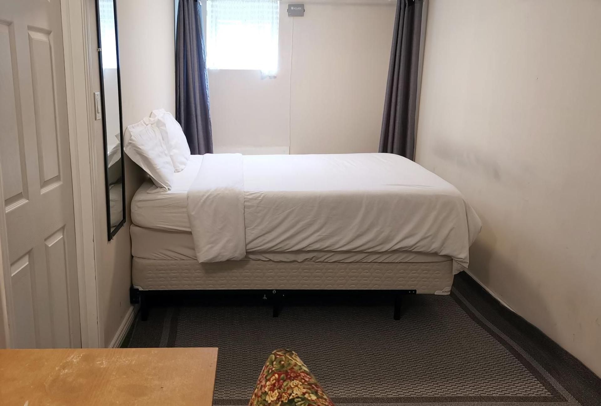 Double Room with Private External Bathroom