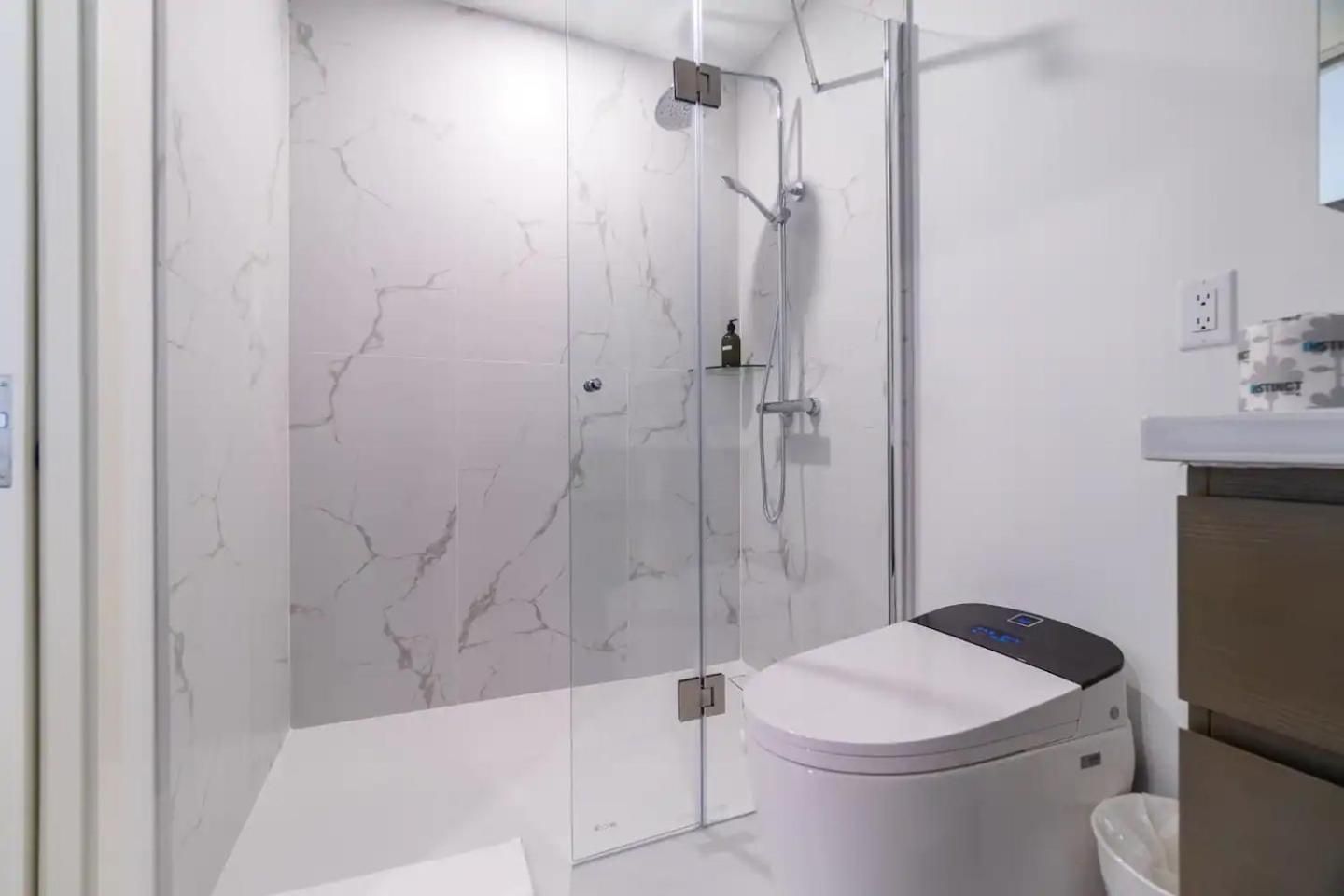 Rozenhaus Montreal Hotel Downtown Junior Suite 238