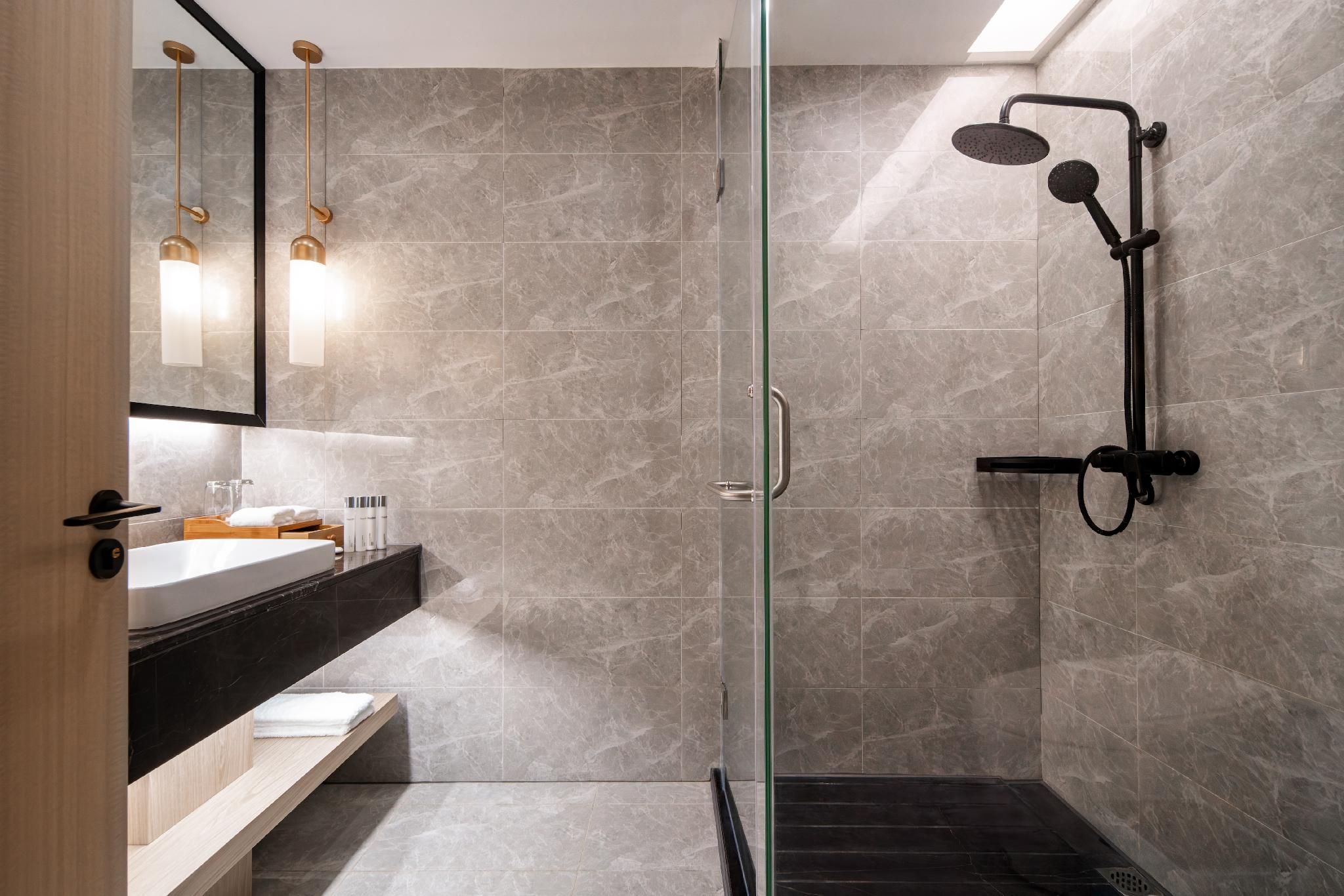 Signature Sunrise Suite