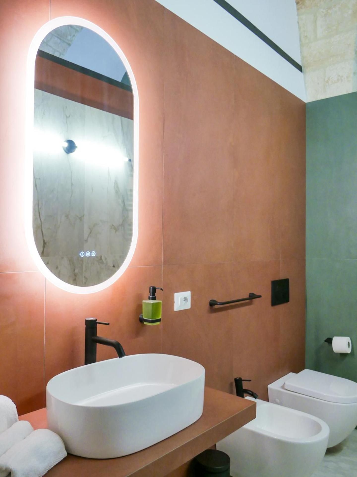 SaraHome One-Bedroom Apartment 3