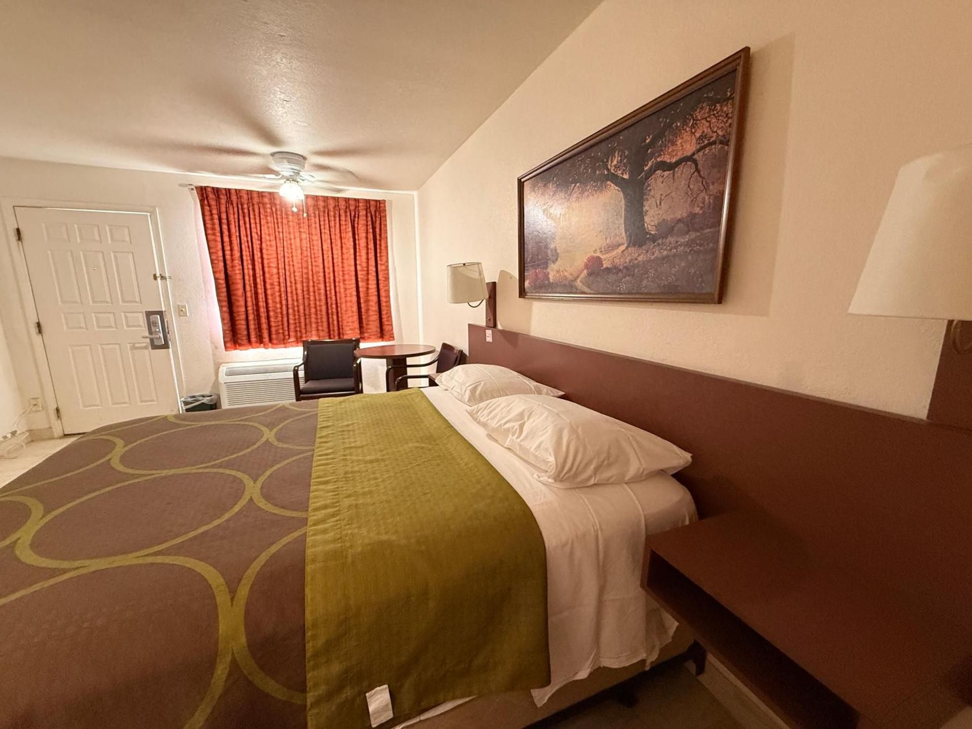 Del Rio Hotel O near Mesa Downtown Queen Bed with Kitchenette Non - Smoking 2