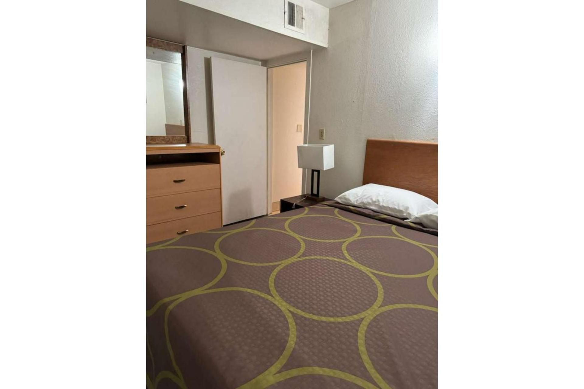 Del Rio Hotel O near Mesa Downtown 2 Queen Beds Apartment Non-Smoking 3