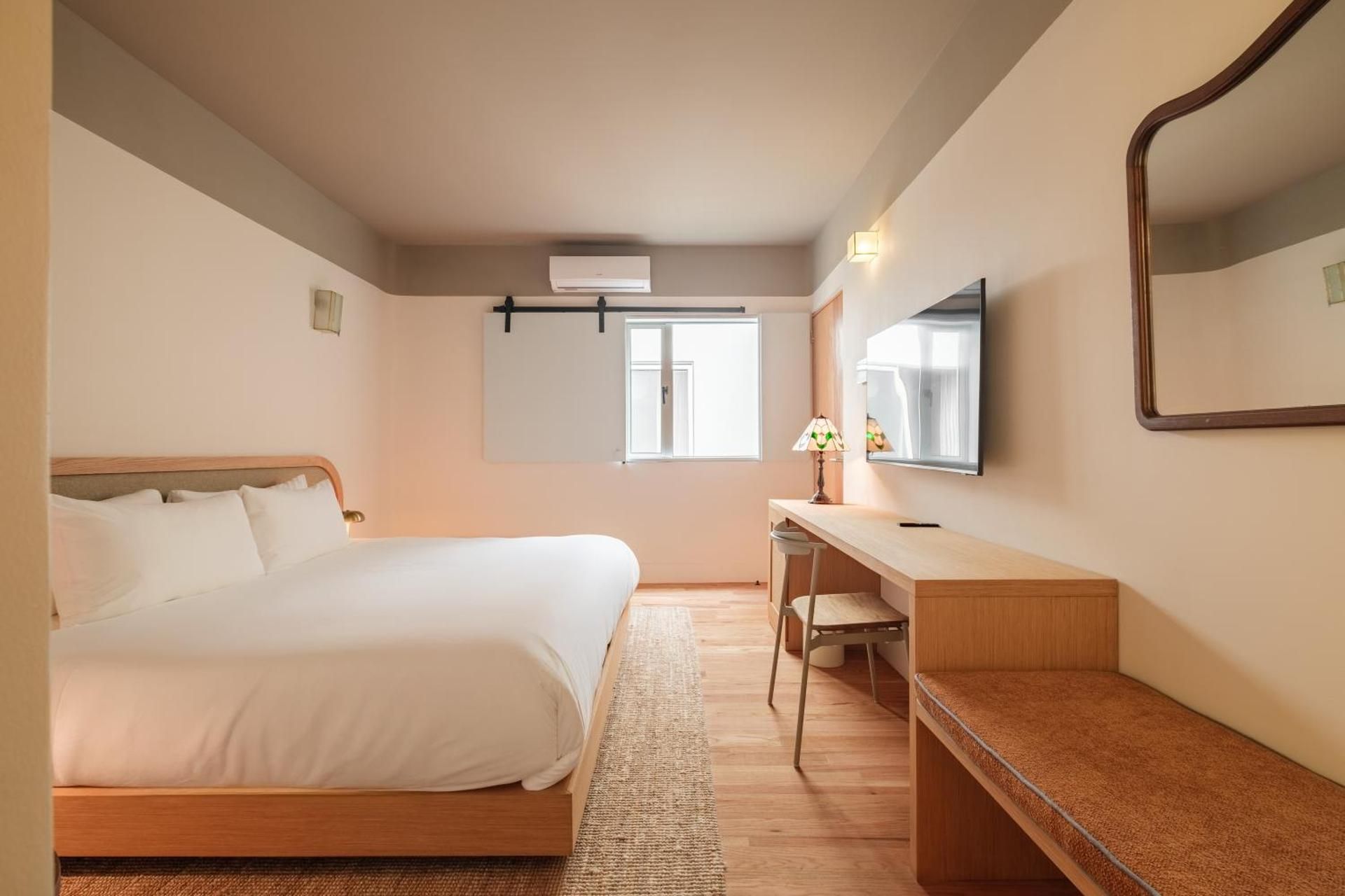 Cholula Condesa Hotel by Lumina Deluxe King Room 61