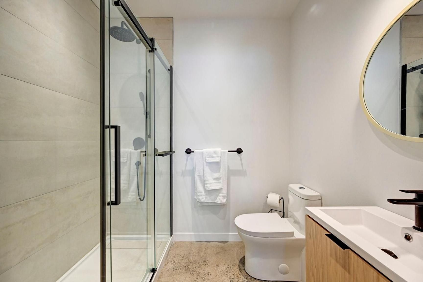 Two-Bedroom Apartment with Balcony