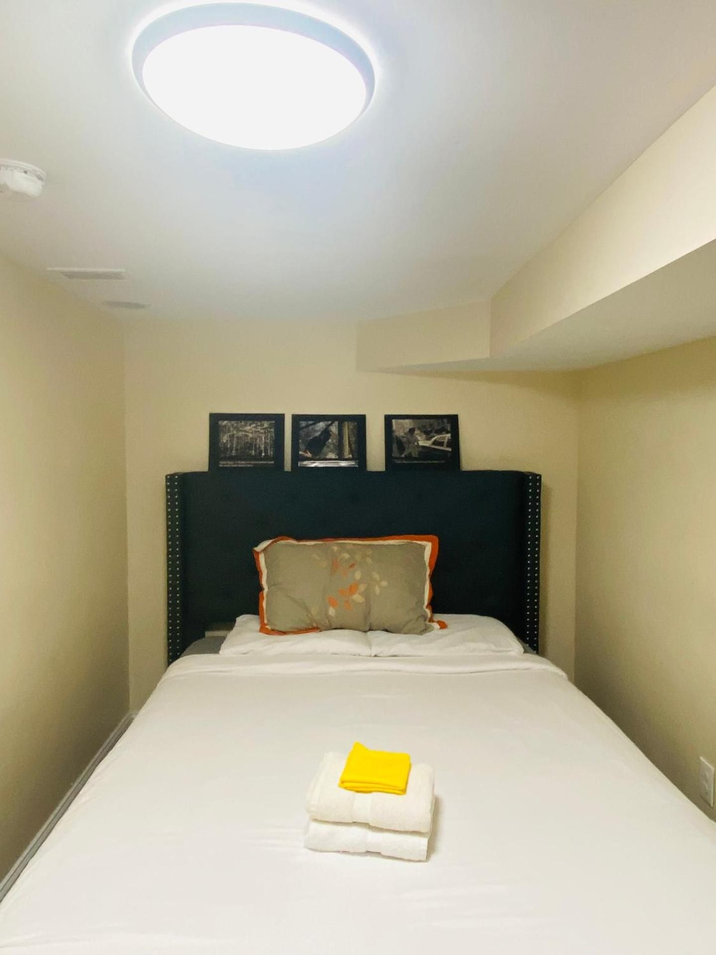 Newly Renovated Guest Rooms near Transportation Double Room