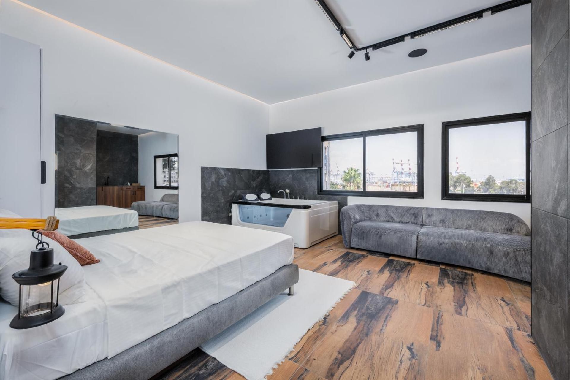 House 46 Deluxe Double Room 5