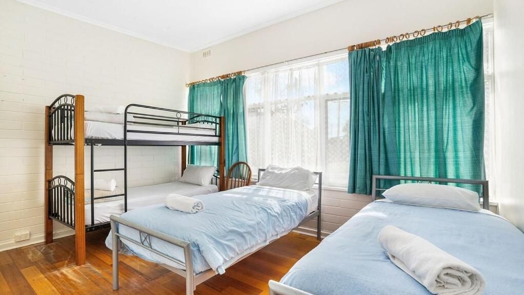 & Art Motel Apartment with Balcony