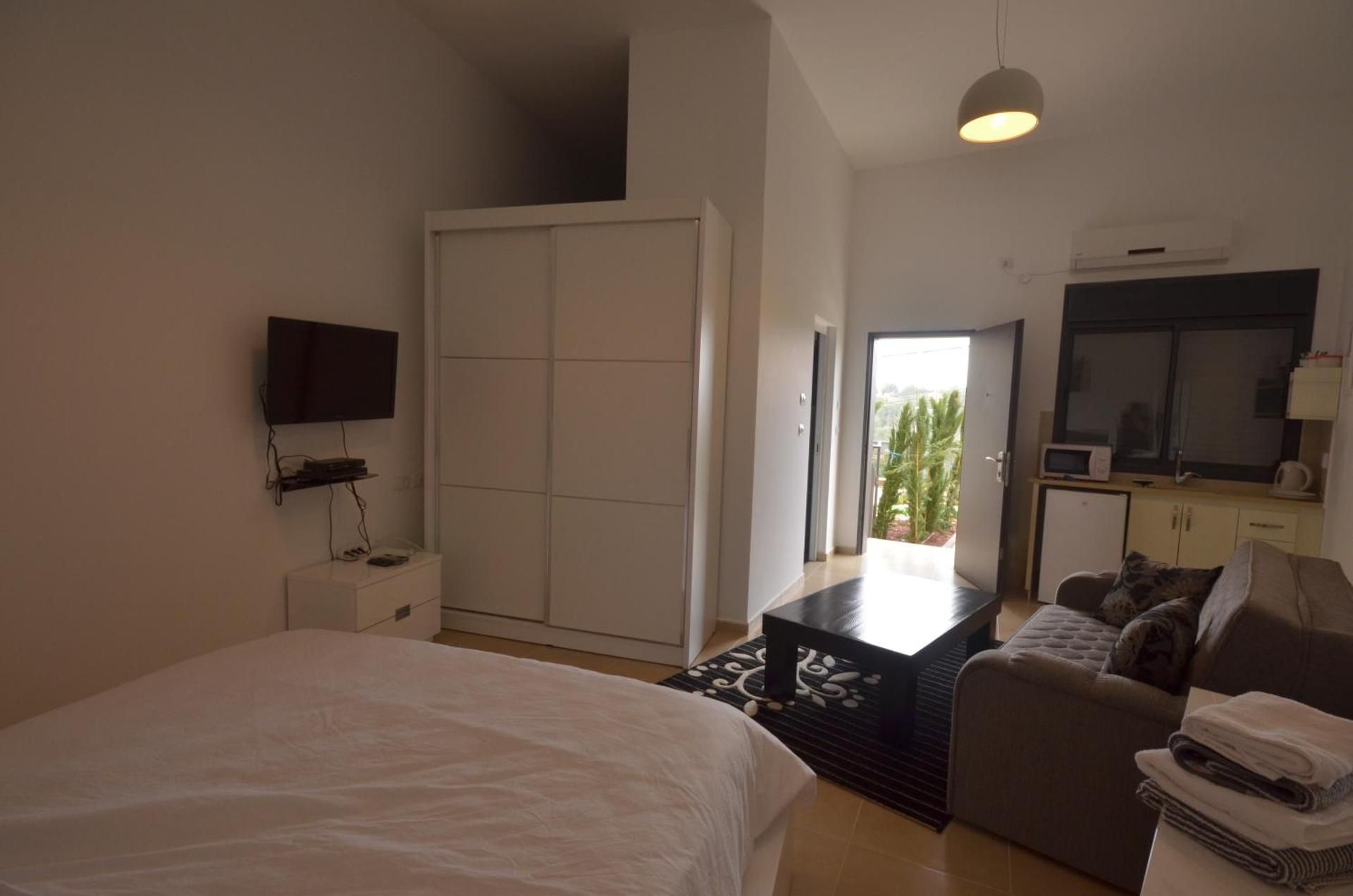 Zimmer Monte One-Bedroom Suite 2