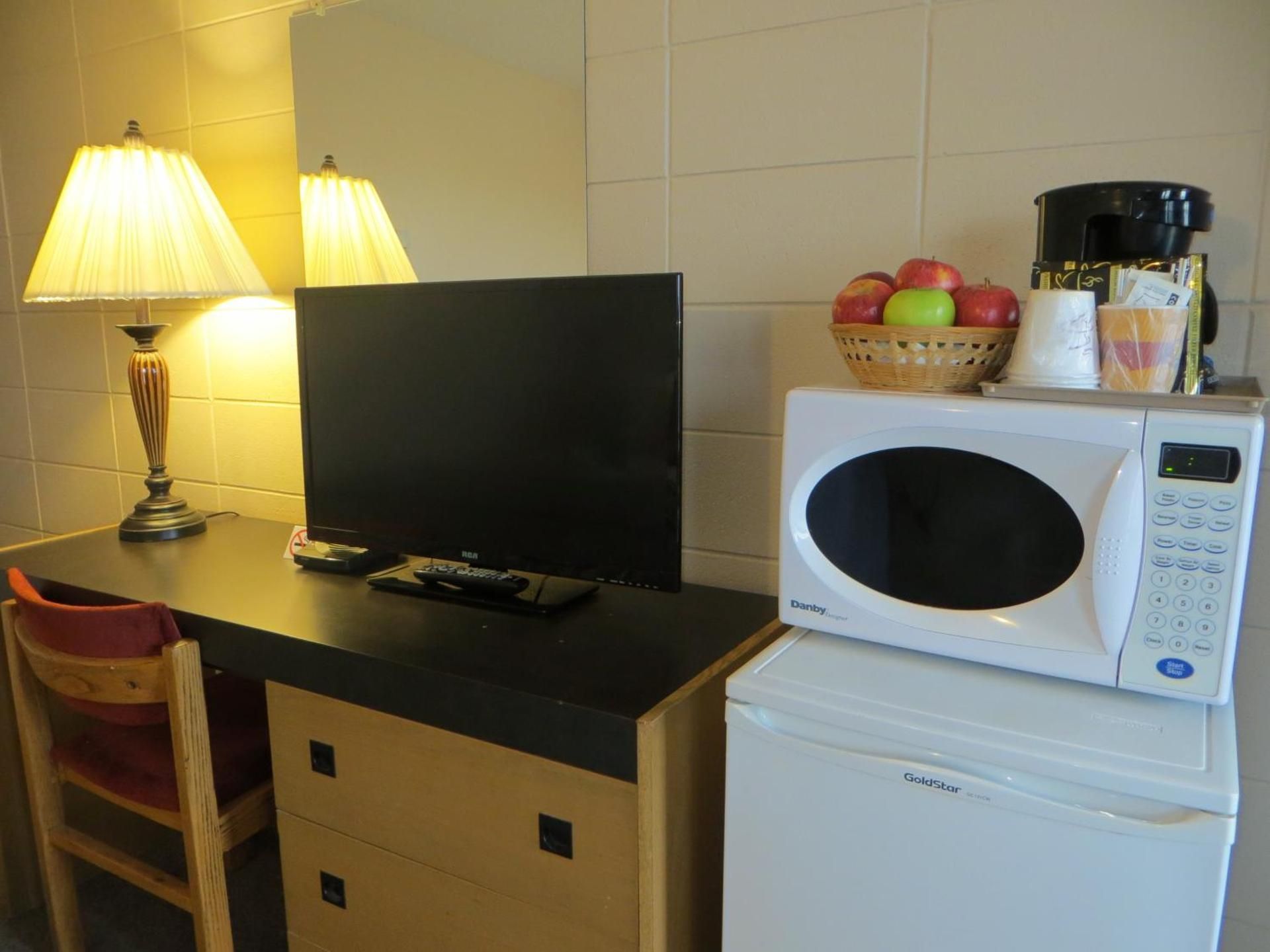 Siesta Motel Queen Room 3