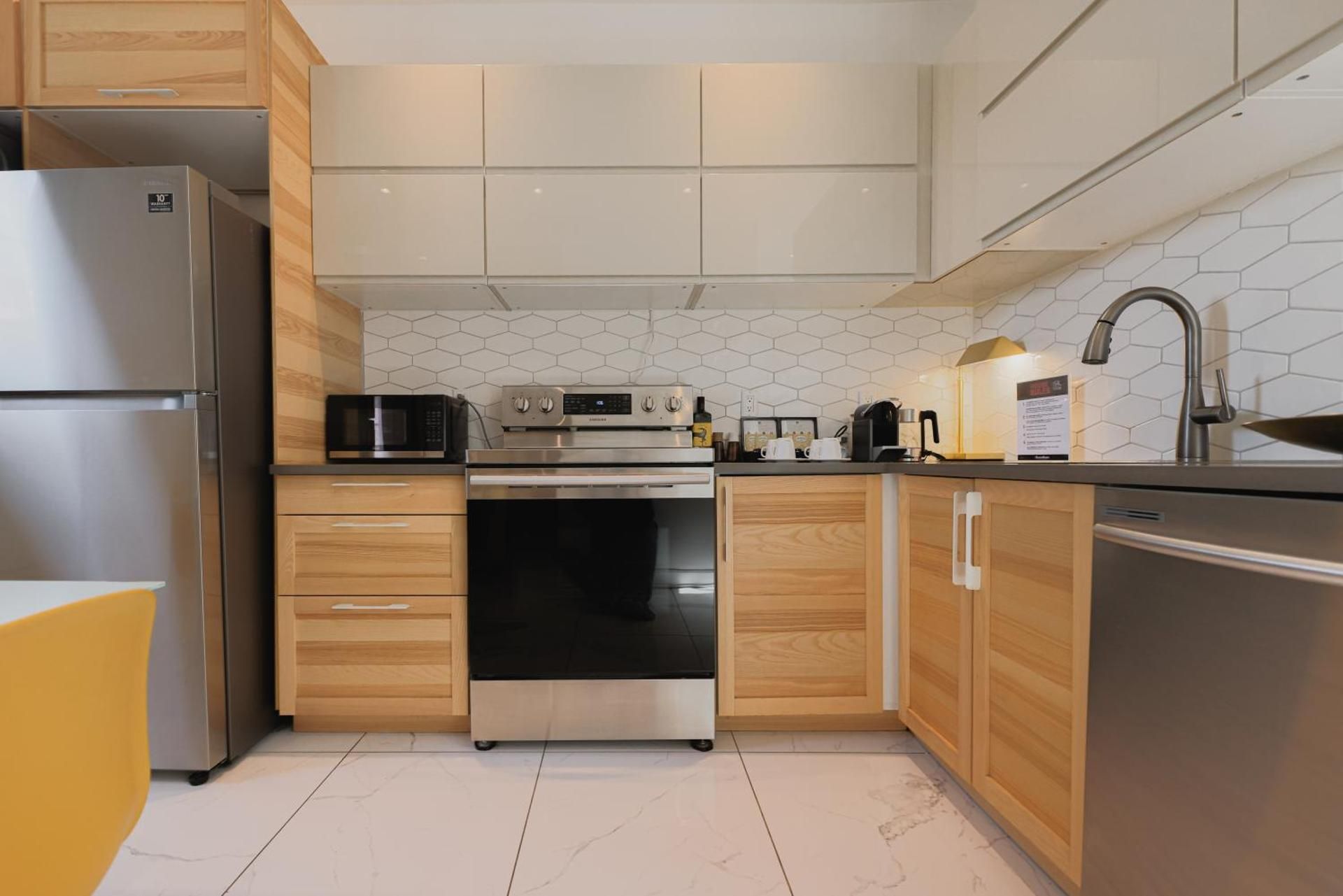 Saint Laurent St Hotel