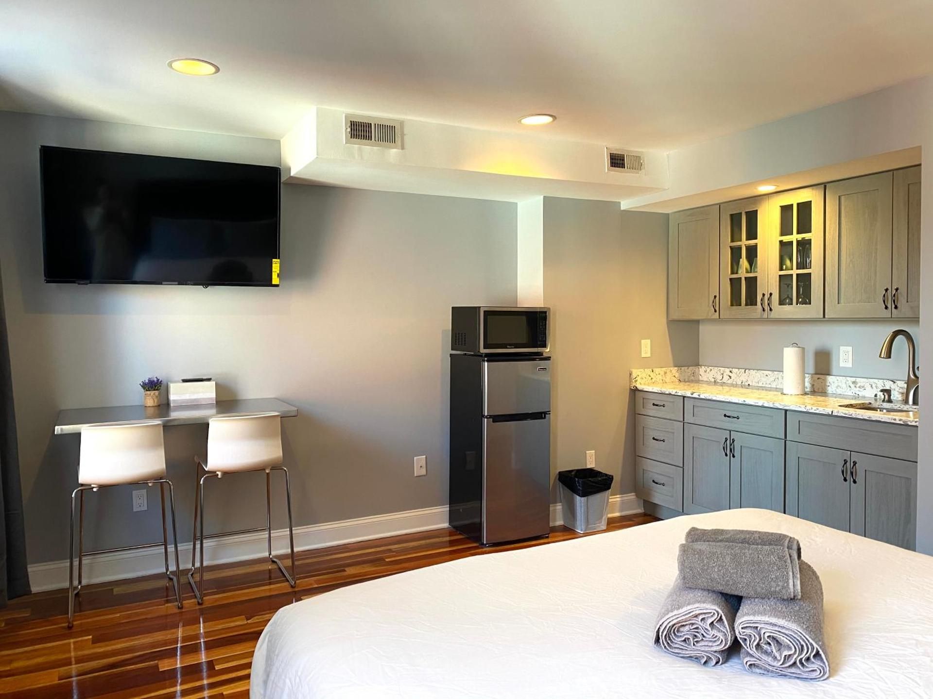 AF Stays - Philadelphia 1224 Mt Vernon St Studio with Spa Bath 9