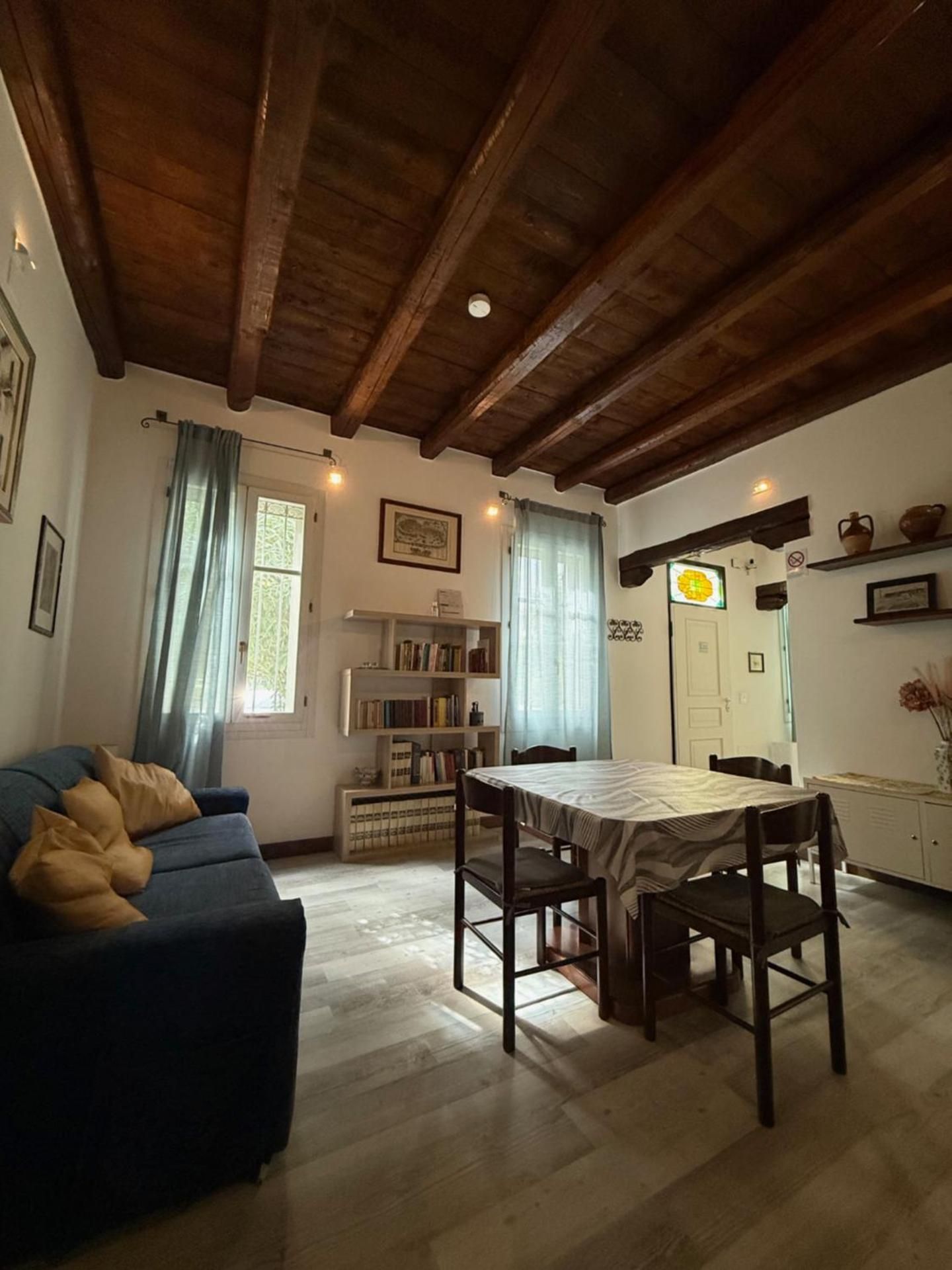 Shared lounge/TV area