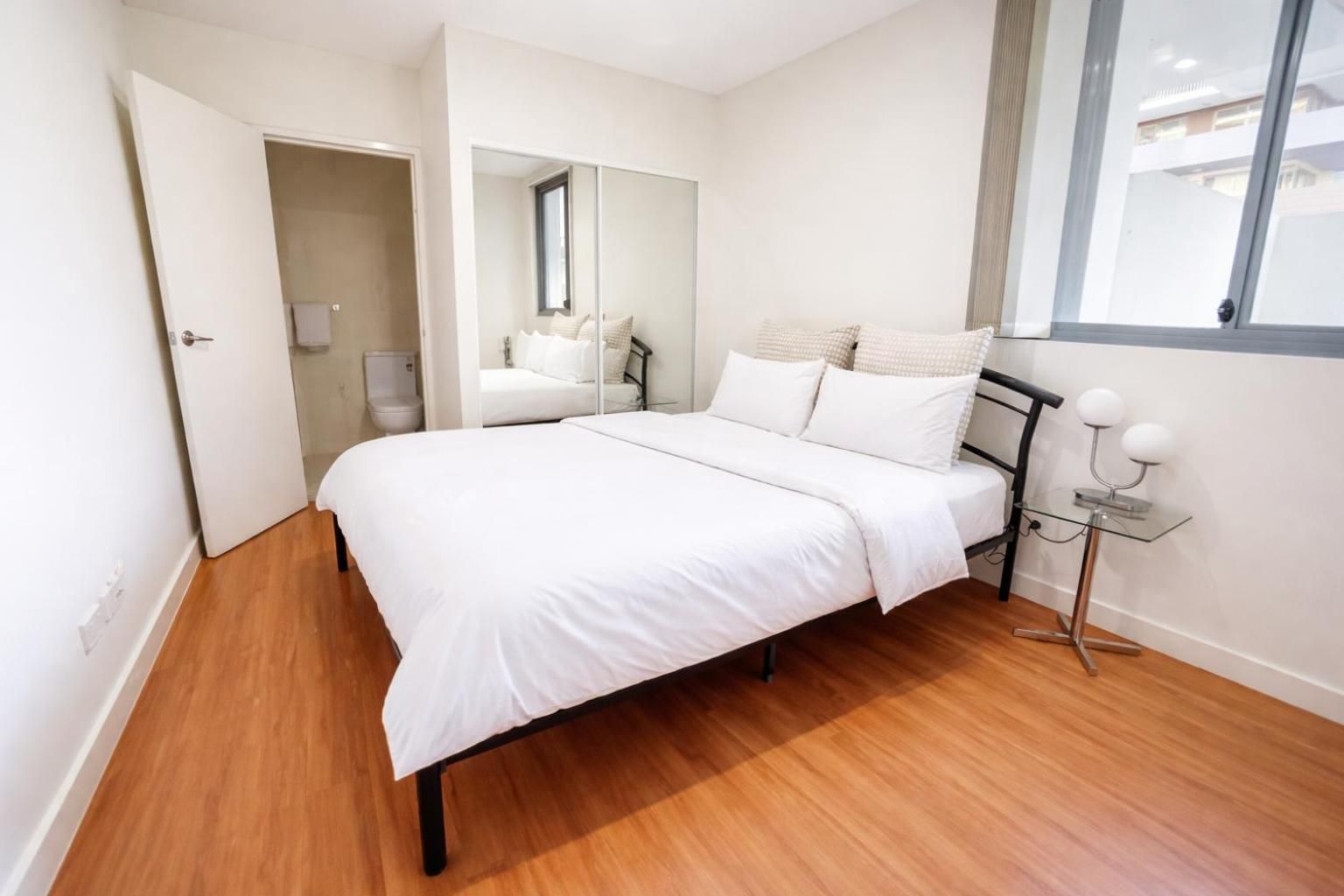 ProHouse - Sydney Airport Wolli Creek Double Room with Private Bathroom 3
