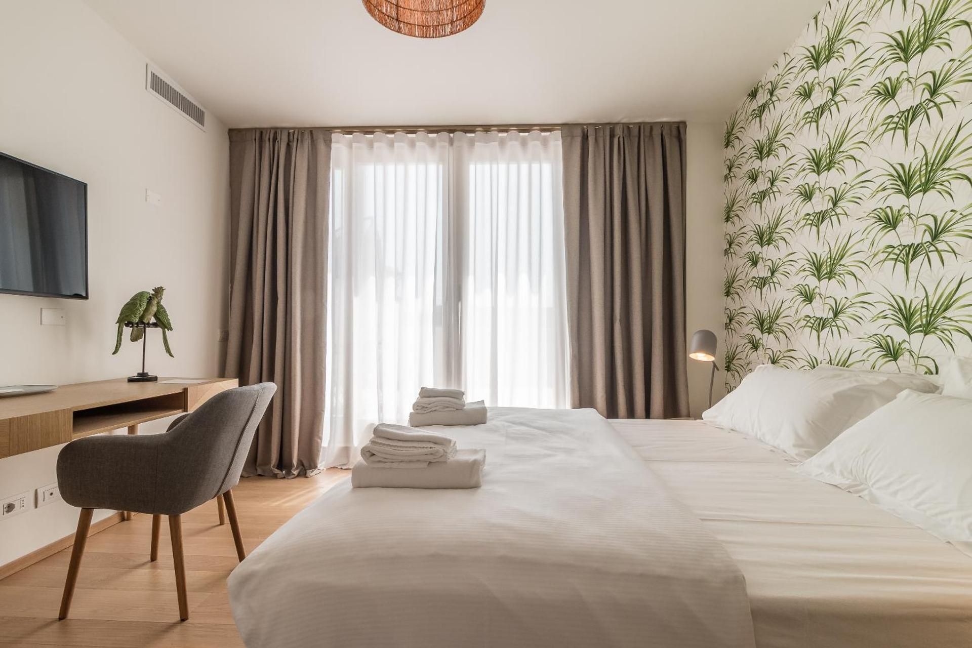 Blooms Botanical Rooms Double Room with Terrace