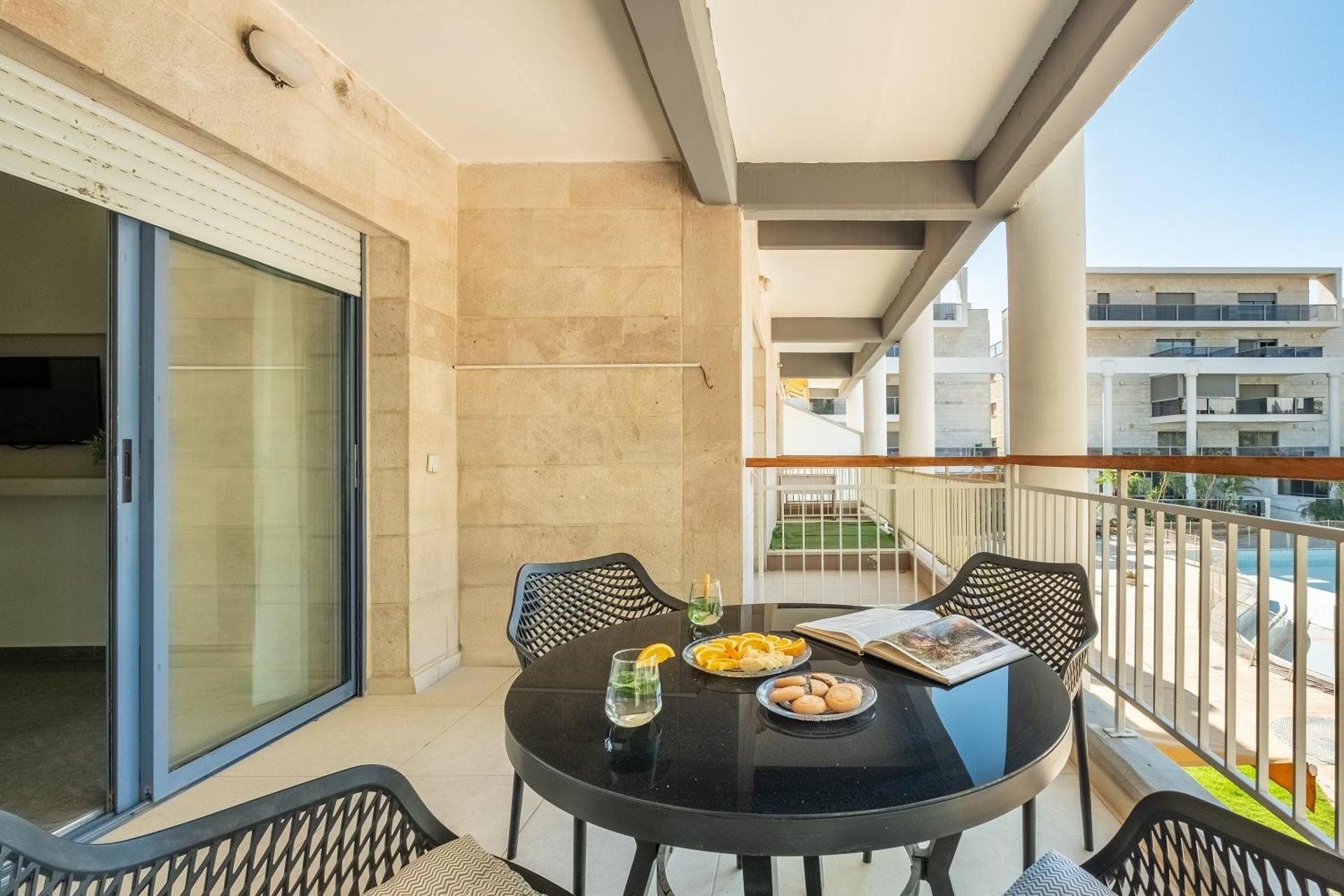 Royal Park Residence by Sea N' Rent Studio 40