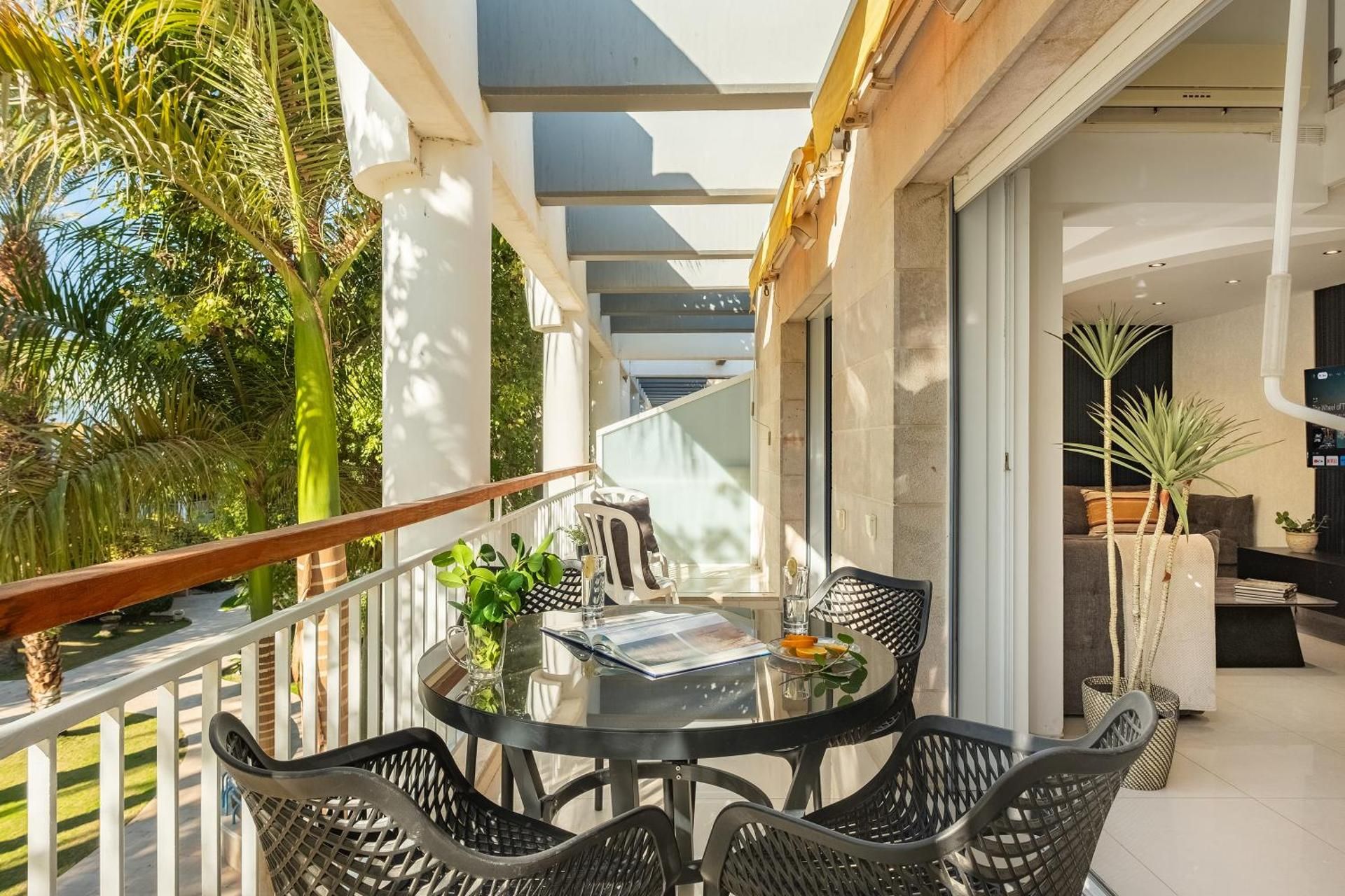 Royal Park Residence by Sea N' Rent