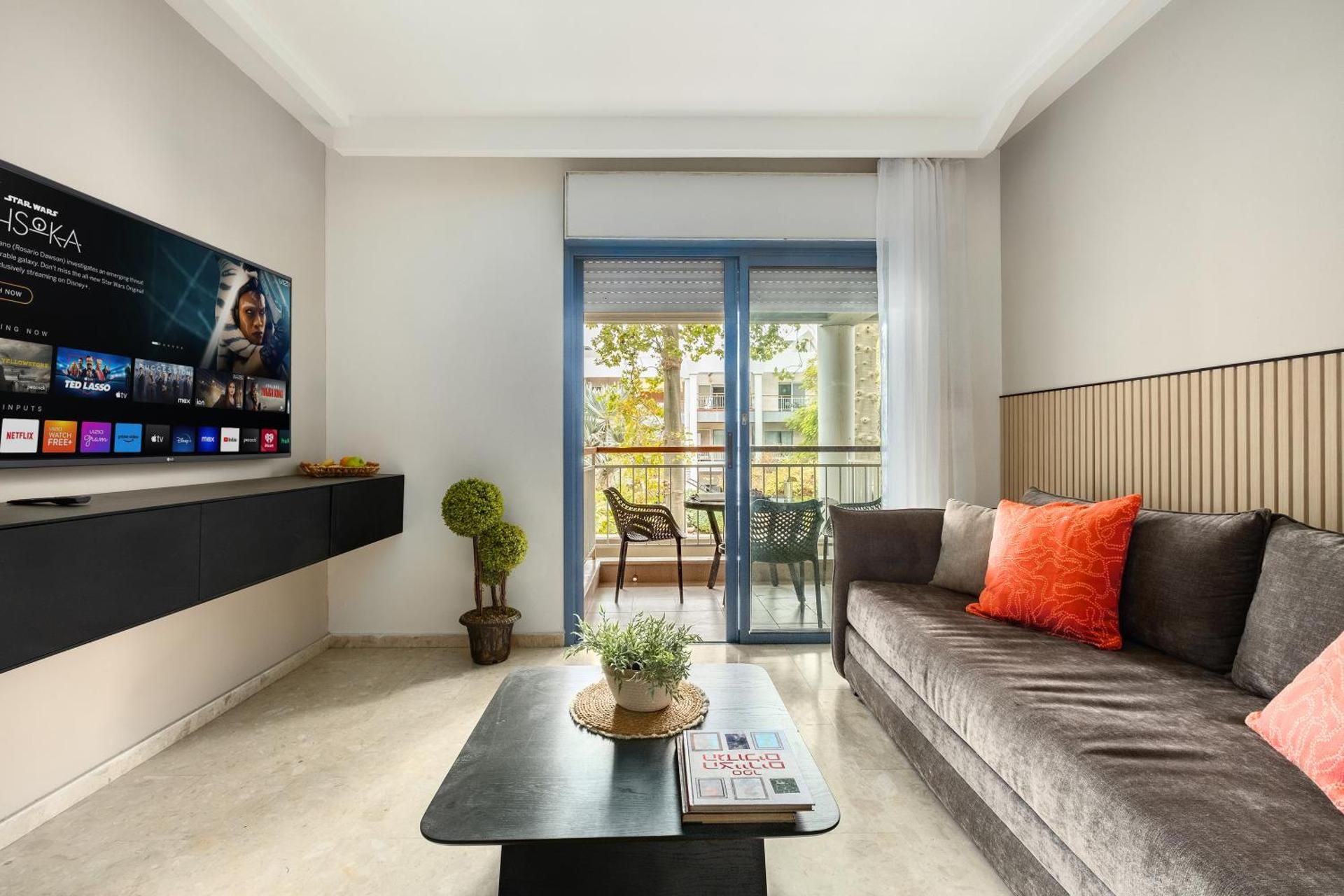 Royal Park Residence by Sea N' Rent One-Bedroom Apartment 113