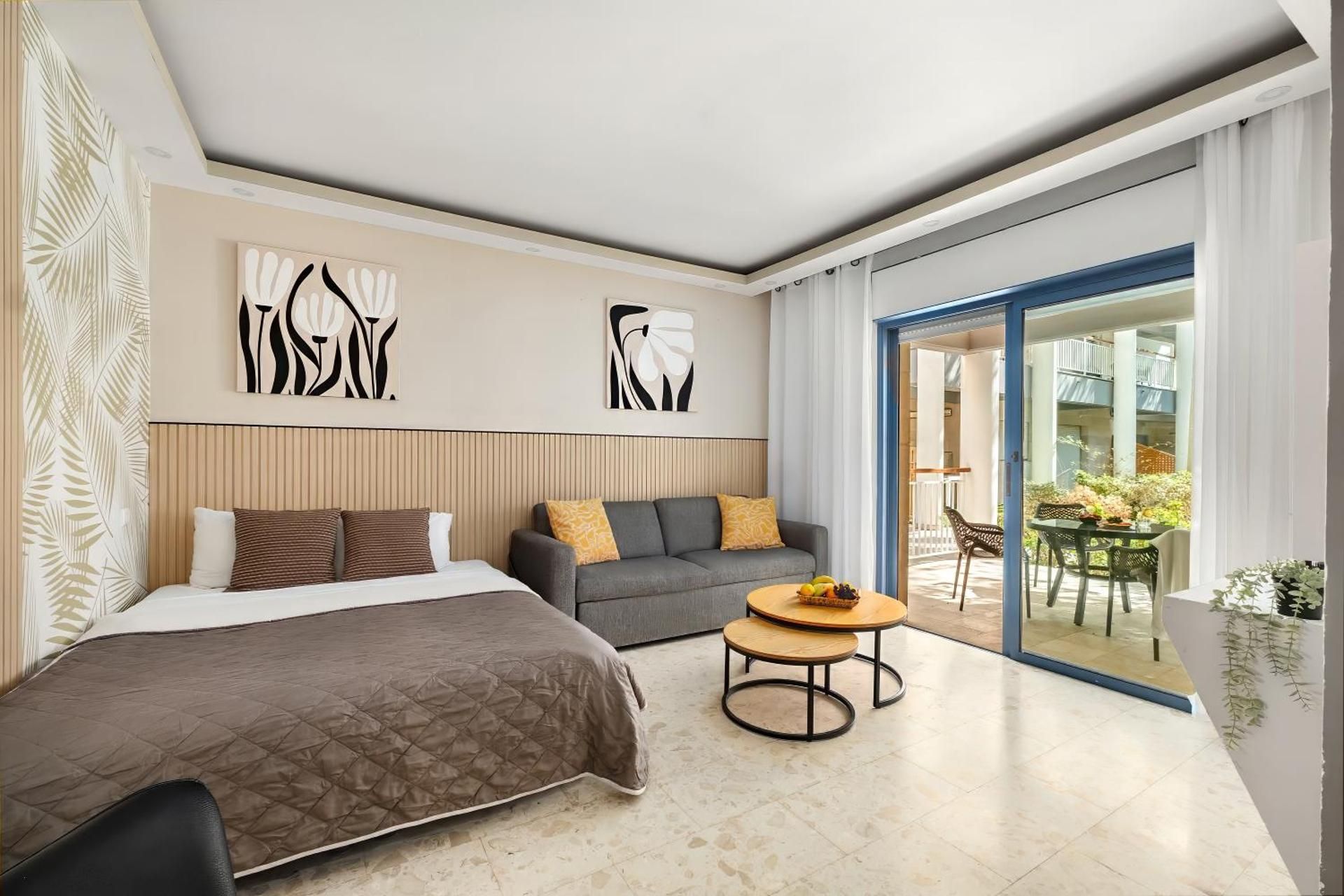 Royal Park Residence by Sea N' Rent One-Bedroom Apartment