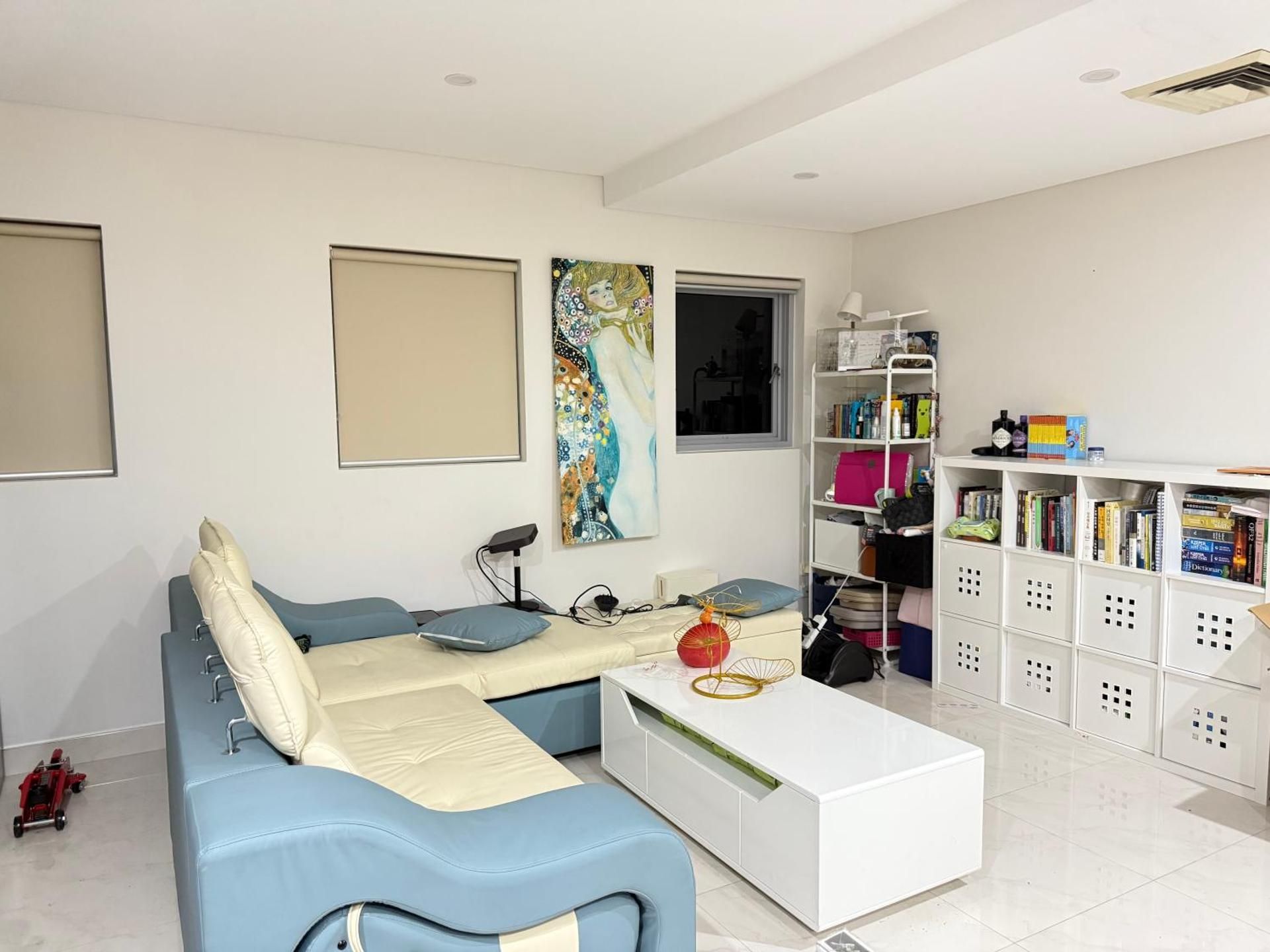 Shared lounge/TV area