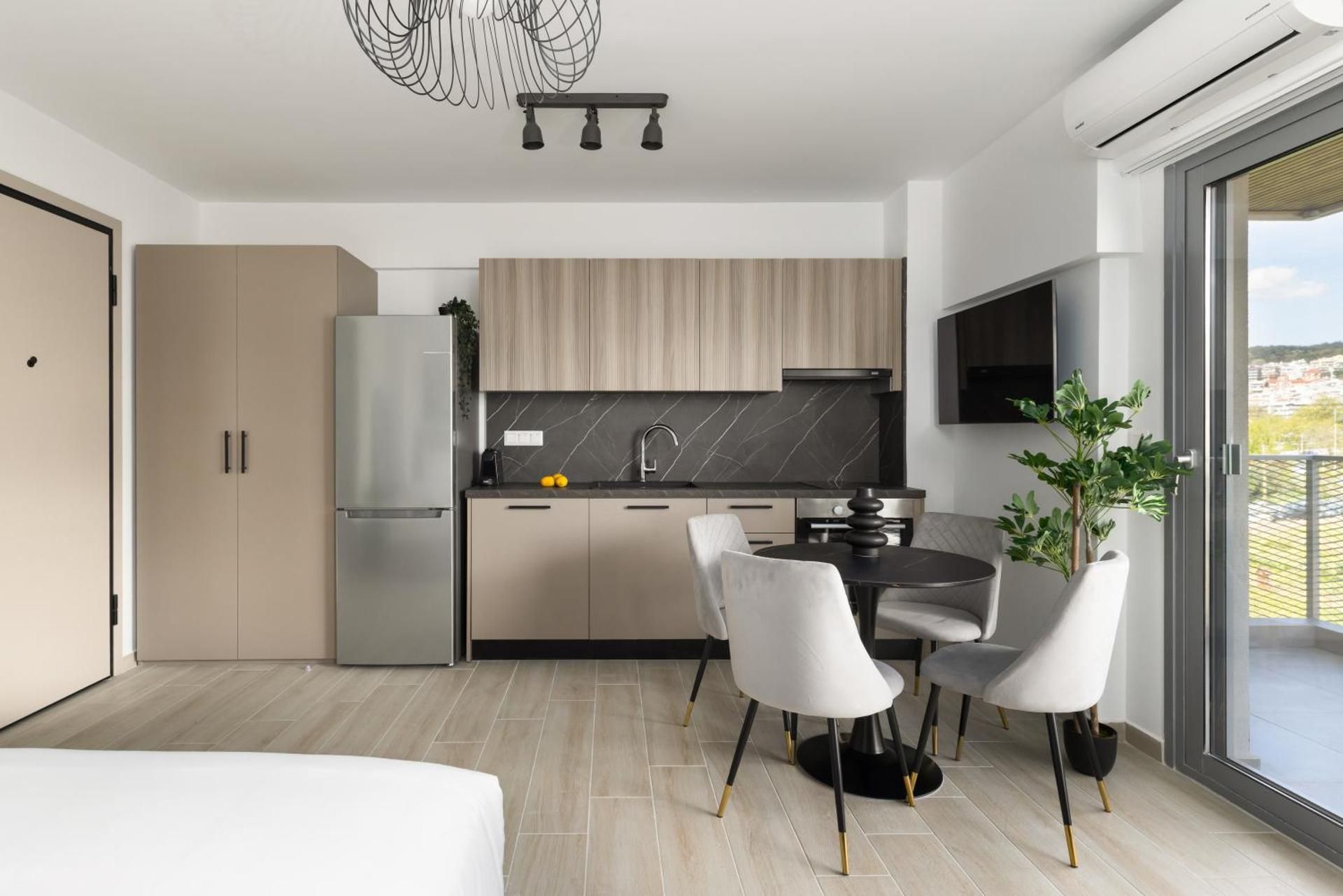 Babylon Luxury Suites No1 by BiNoBi! Studio with Balcony 88