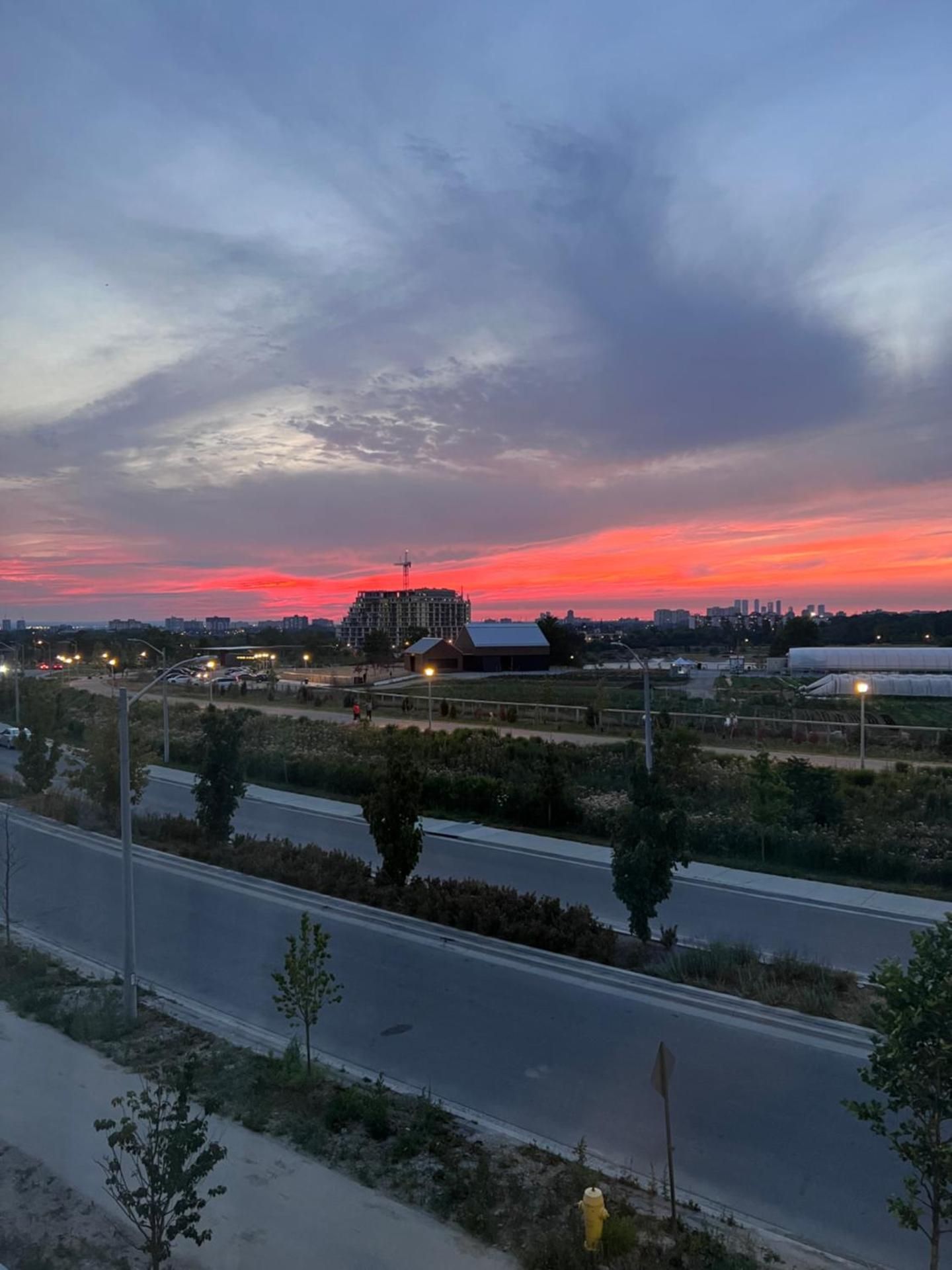 King Bed TV Private Ensuite Retreat Bathroom or Economical Double Bed Room