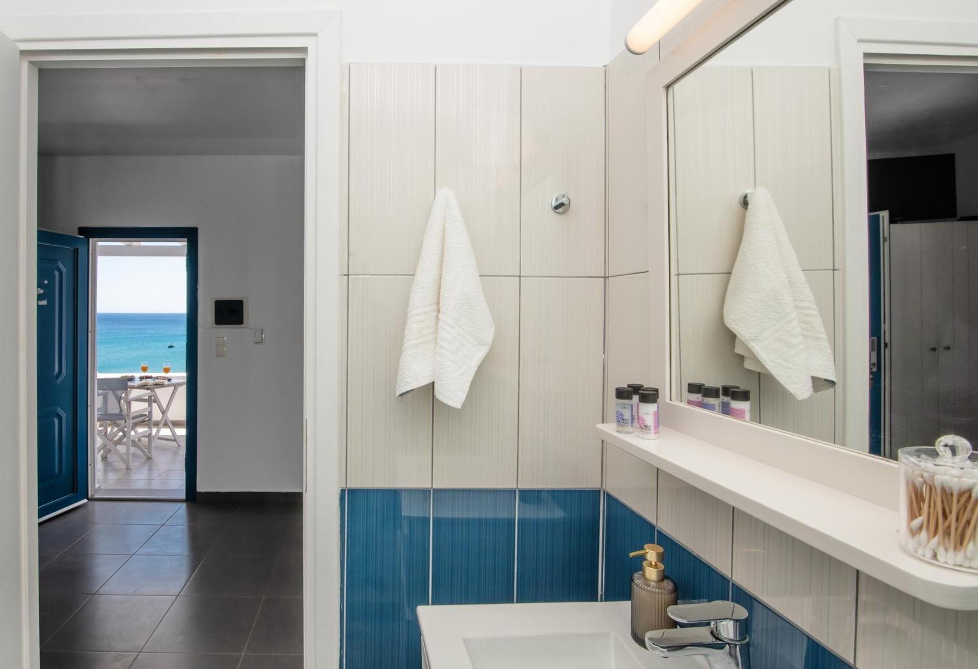 Studio with Sea View