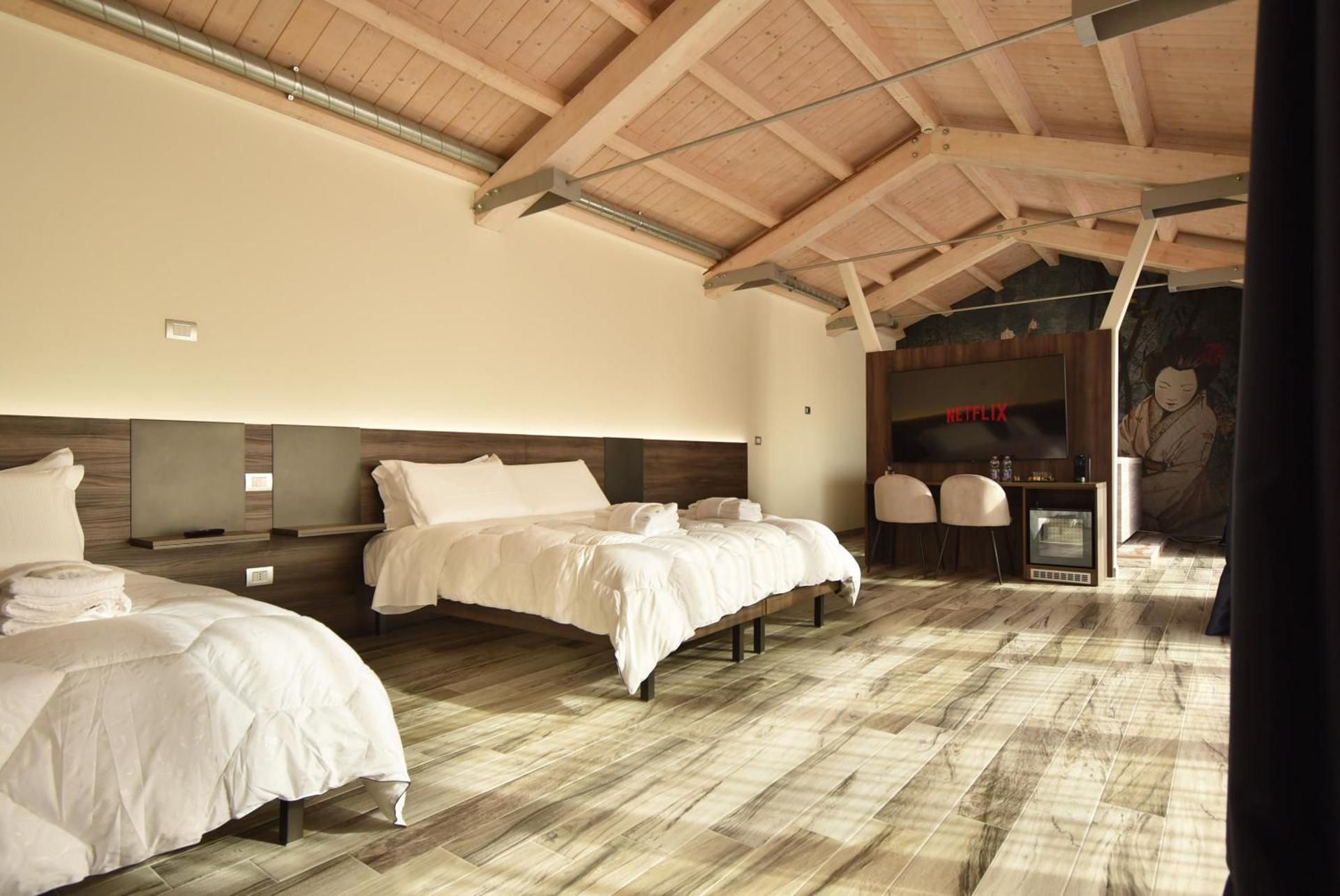 Royal Garden luxury rooms Double Room with Spa Bath 2