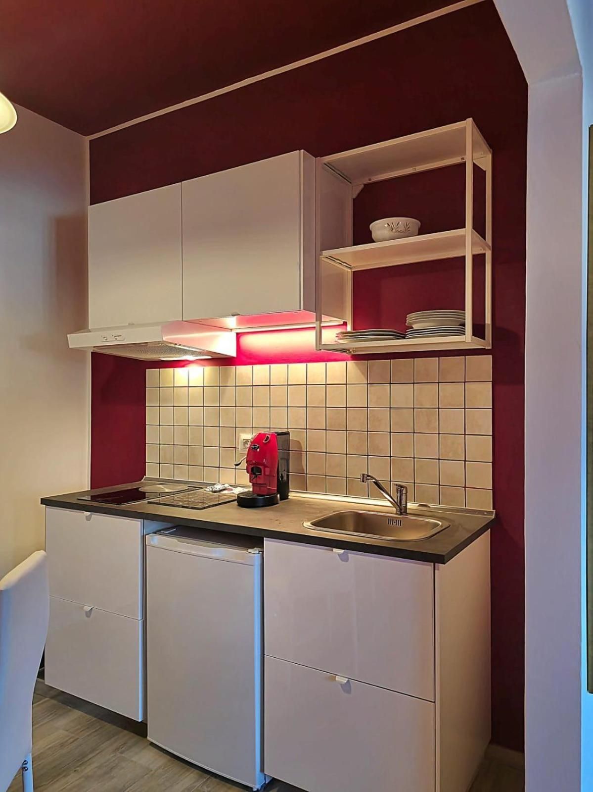 Samama House Suite 3