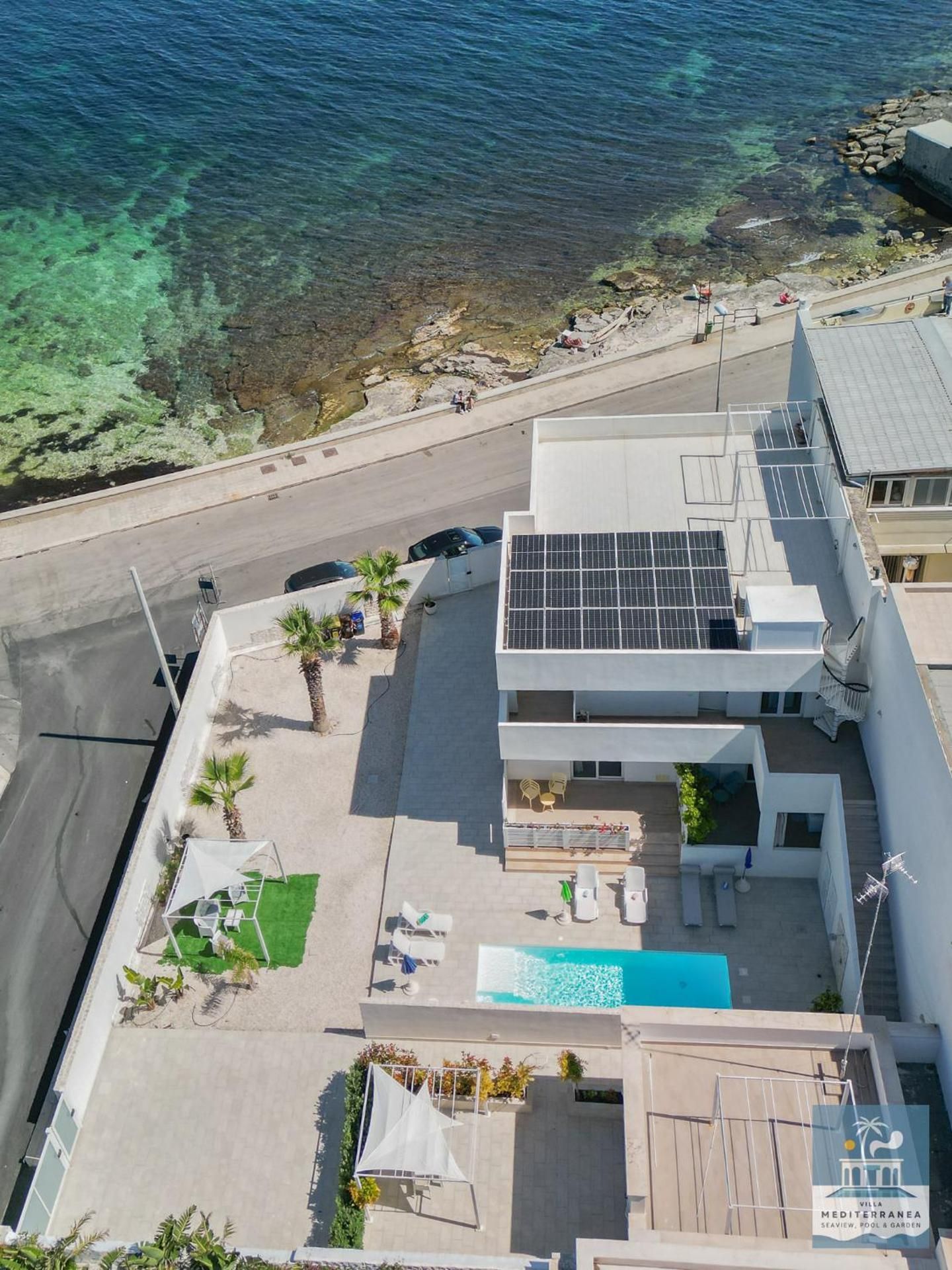 Villa Mediterranea Apartments - Seaview, Pool & Garden