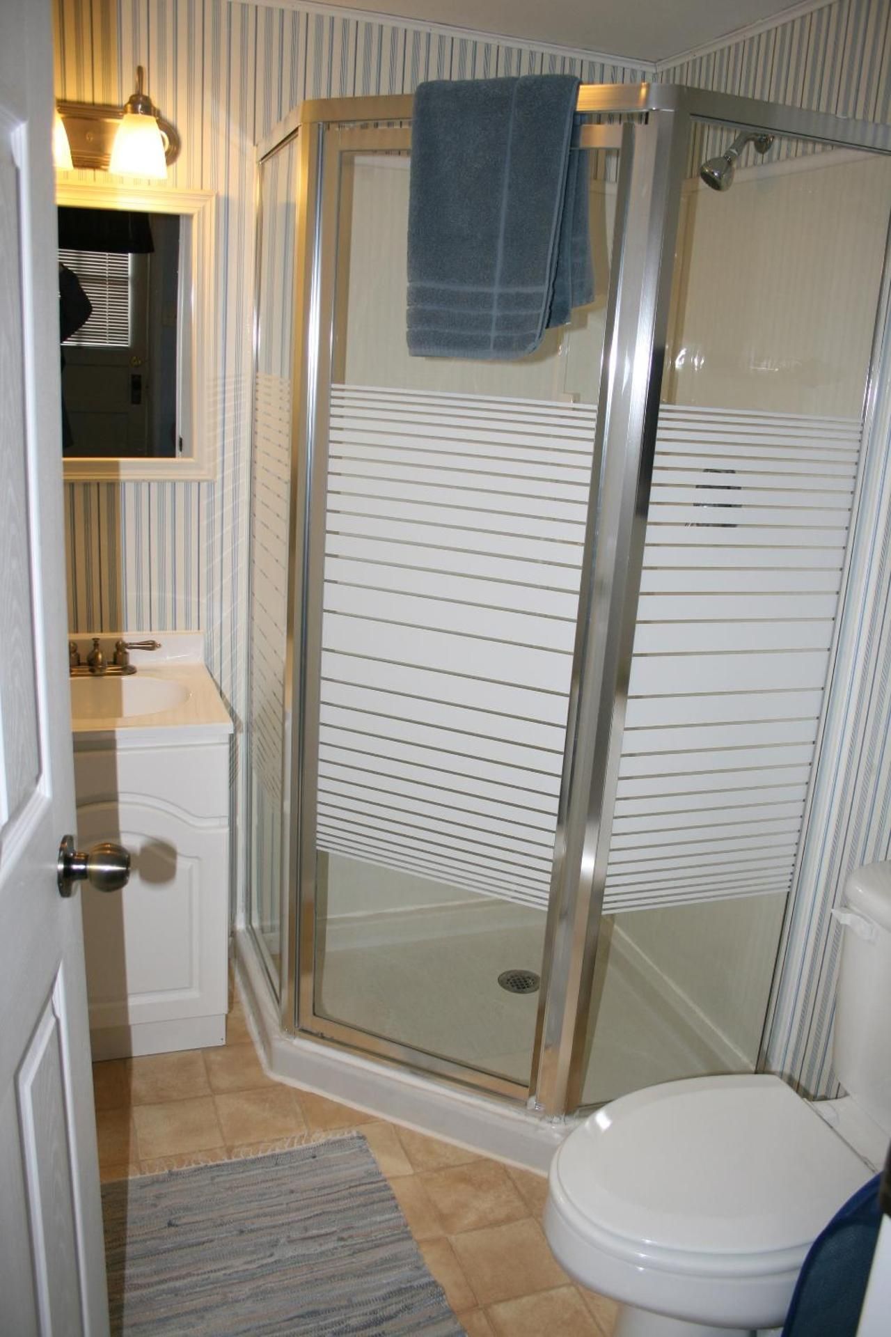 Serendipity Bed and Breakfast One-Bedroom Cottage 2