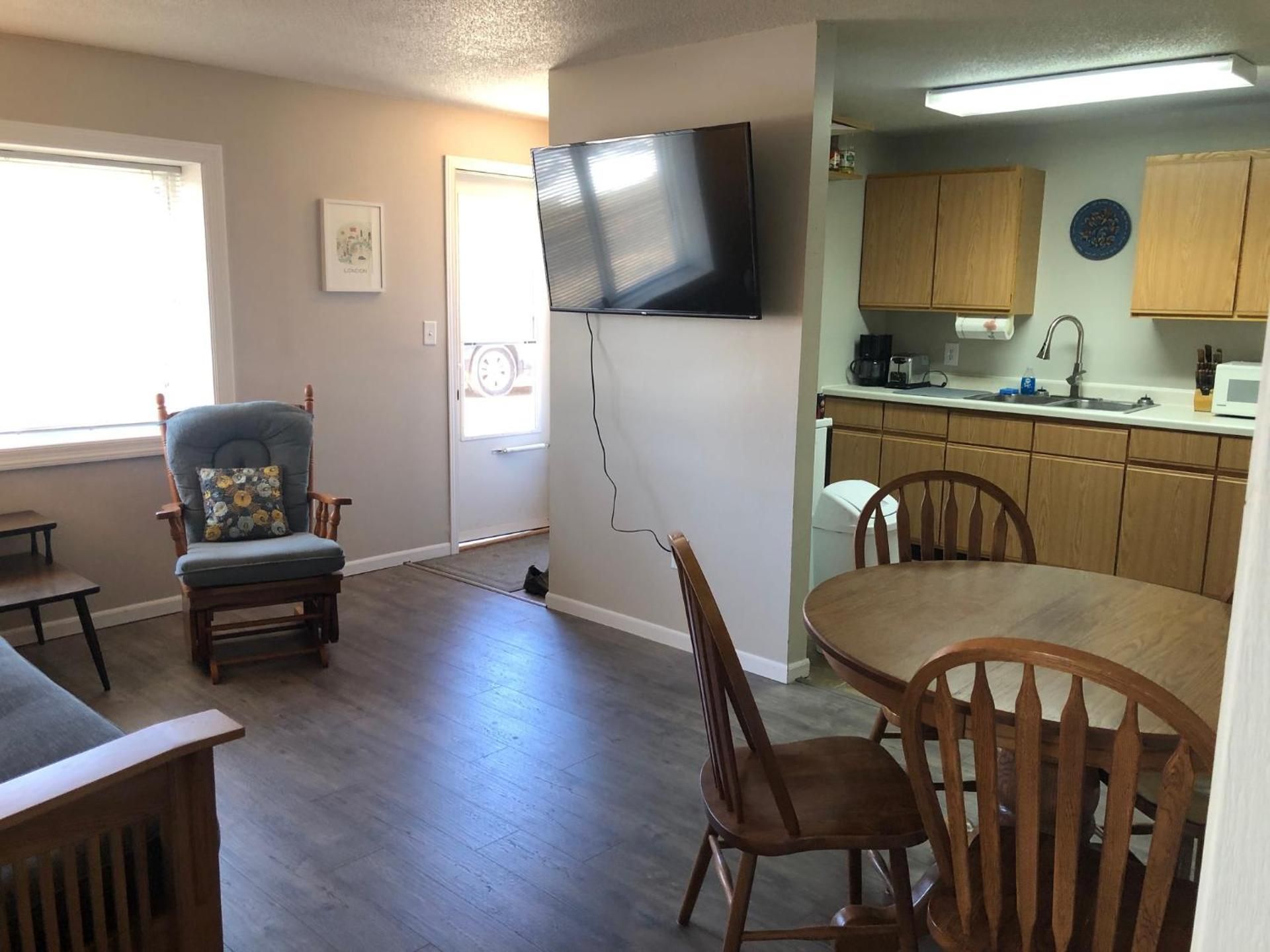 Burrel Avenue Apartments