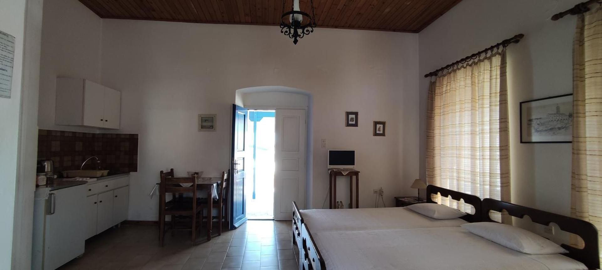 Porphyra Triple Room with Terrace 3