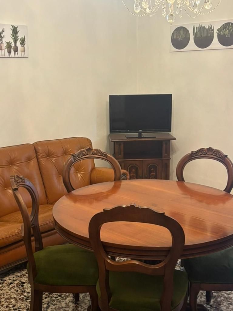 Shared lounge/TV area